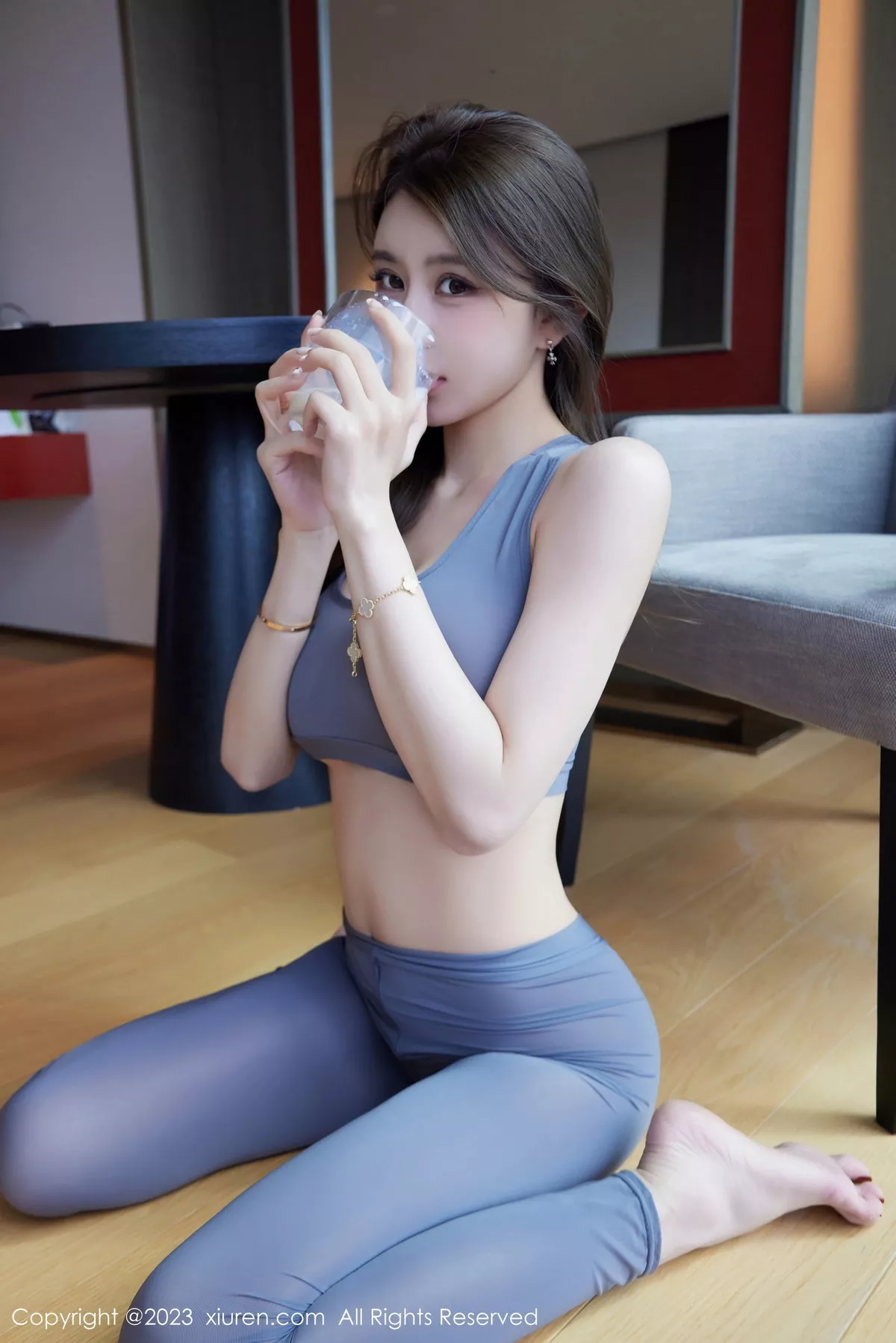 秀人集.com_[XiuRen秀人网]No.7557_模特tina_甜仔性感灰色真空瑜伽服紧身秀凹凸身材惹火诱惑写真64P