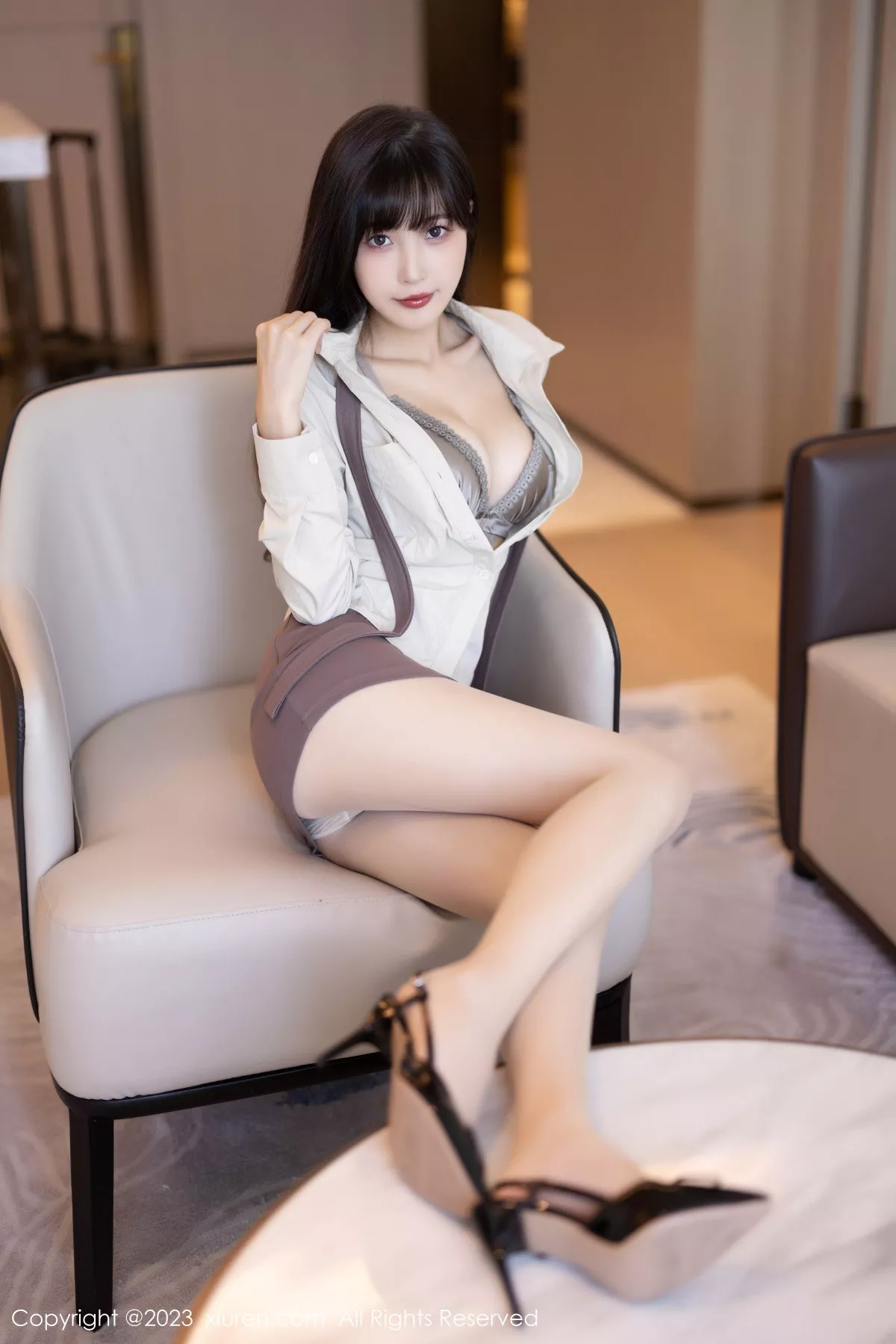 秀人集.com_[XiuRen秀人网]No.7745_模特林星阑性感杏色上衣配短裙露原色丝袜秀苗条身材诱惑写真83P