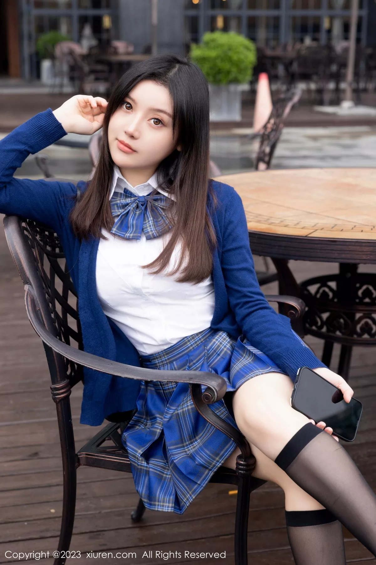 秀人集.com_[XiuRen秀人网]No.7754_模特豆瓣酱性感蓝色上衣配蓝色格子短裙露白色蕾丝内衣诱惑写真92P