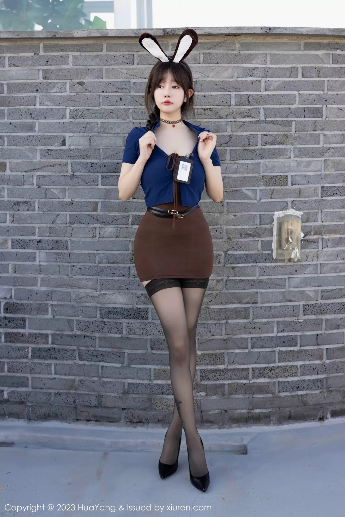 秀人集.com_[HuaYang花漾]Vol.555_女神王雨纯户外性感兔女郎装扮黑丝吊袜秀翘臀美腿撩人诱惑写真113P