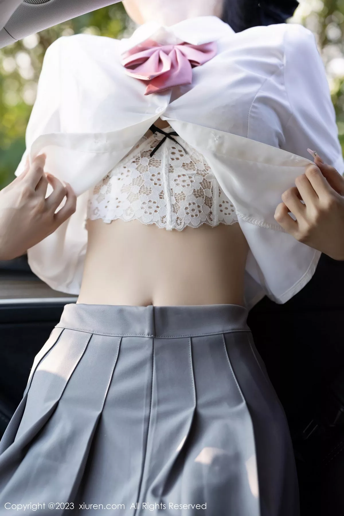 秀人集.com_[XiuRen秀人网]No.7771_模特林星阑性感白T配灰短裙露白色蕾丝内衣秀曼妙身姿诱惑写真83P