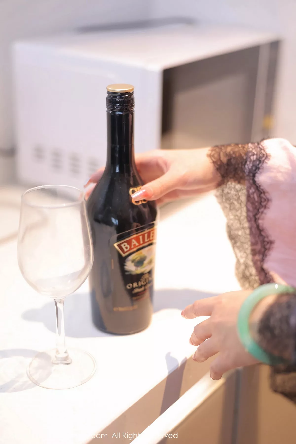 秀人集.com_[XiuRen秀人网]No.7768_模特杉菜性感粉色睡裙露黑色蕾丝情趣内衣配黑丝吊袜魅惑写真86P