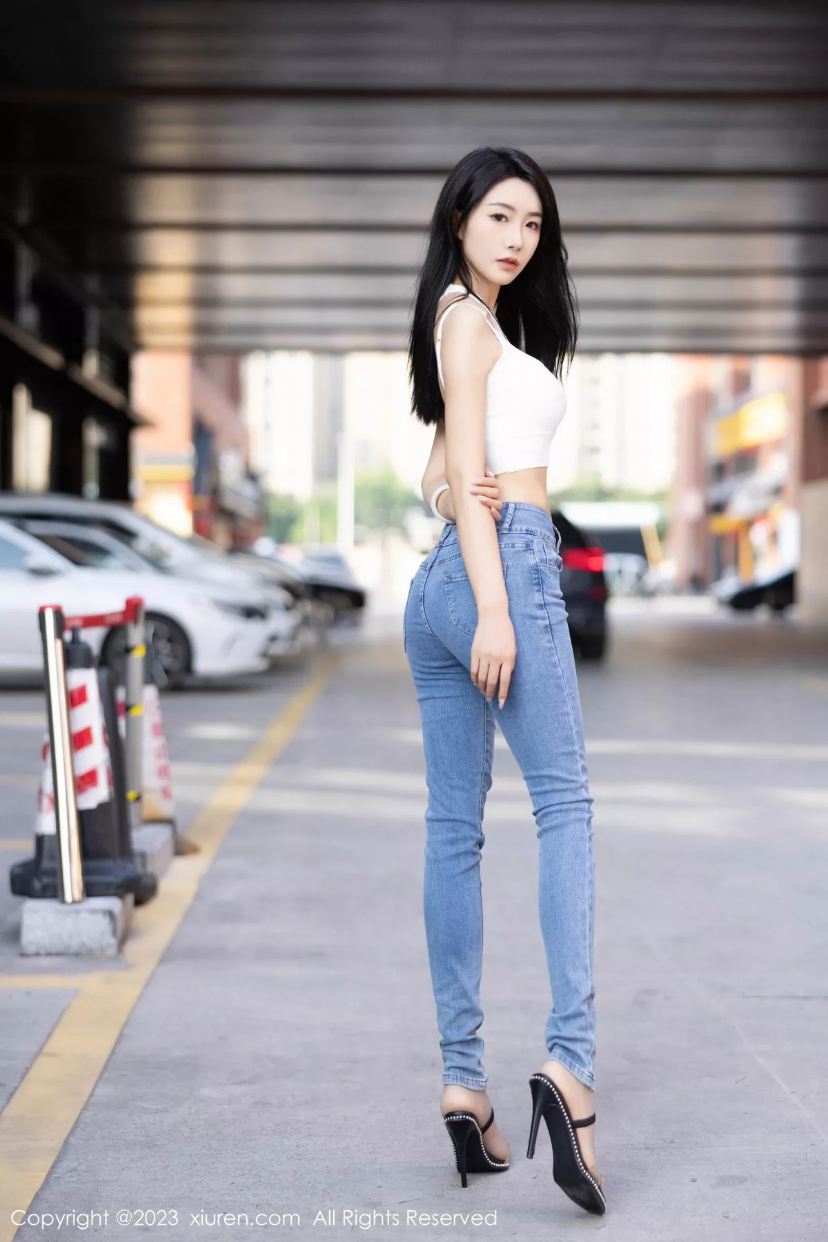 秀人集.com_[XiuRen秀人网]No.7781_女神苏苏阿性感白色上衣配简约牛仔裤秀曼妙绝美身姿诱惑写真95P