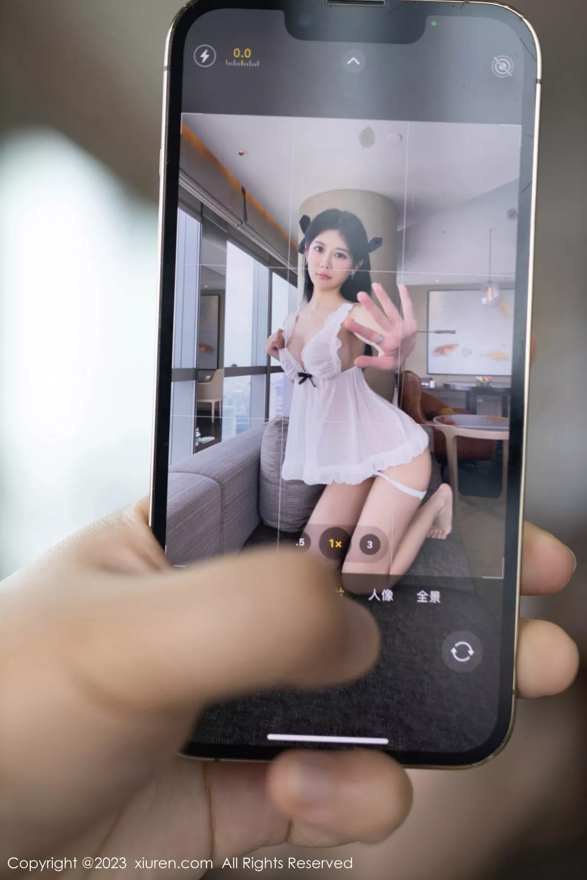 秀人集.com_[XiuRen秀人网]No.7789_模特幼幼性感白色轻透睡衣服饰半脱秀翘臀美腿完美诱惑写真83P