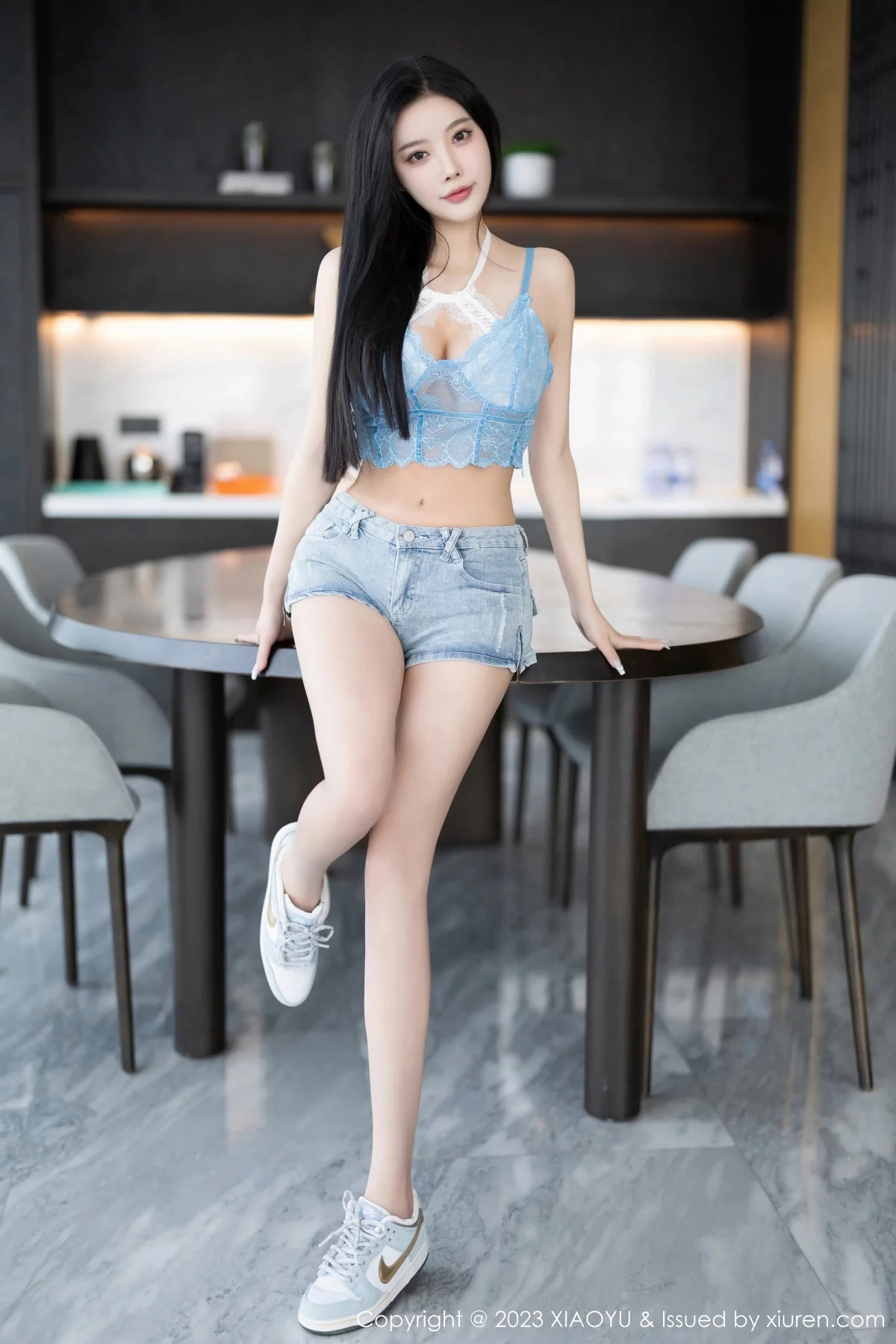 秀人集.com_[XiaoYu画语界]Vol.1165_女神杨晨晨Yome性感蓝色蕾丝服露白色内衣秀丰腴身材诱惑写真86P