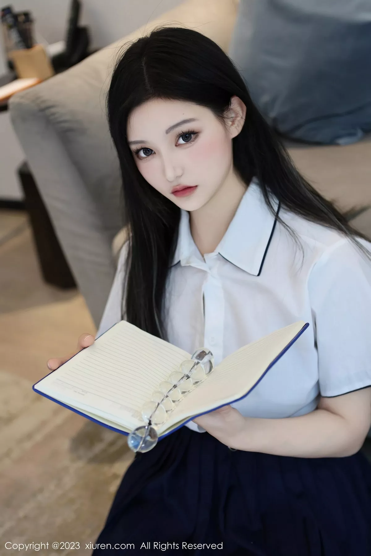 秀人集.com_[XiuRen秀人网]No.7697_模特大橘BBKira性感白色上衣配蓝短裙秀丰腴美臀撩人诱惑写真66P