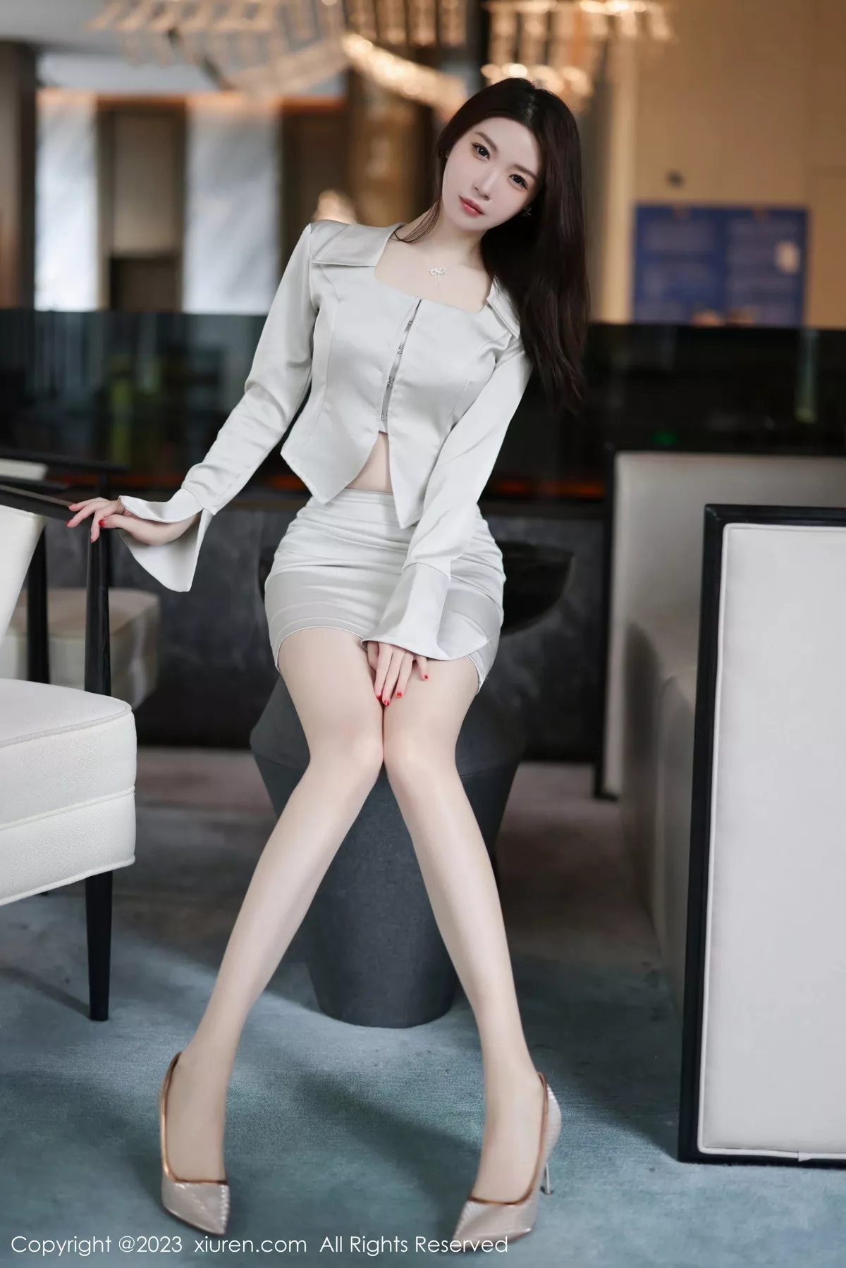 秀人集.com_[XiuRen秀人网]No.7709_模特梦心玥浅灰色套装露浅色内衣配开档肉丝秀曼妙身姿诱惑写真88P