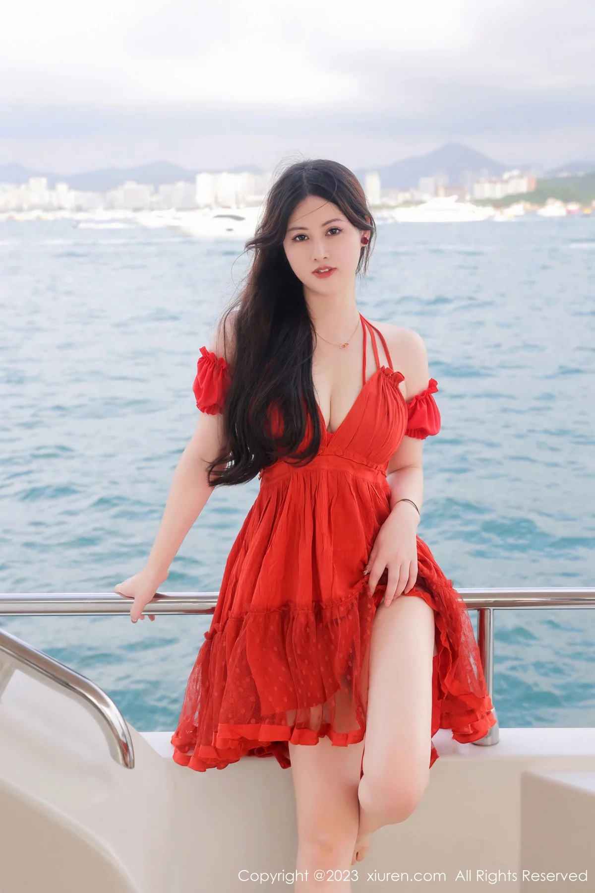 秀人集.com_[XiuRen秀人网]No.7881_模特诗诗kiki游艇场景性感红色比基尼服秀丰腴有致身材诱惑写真81P