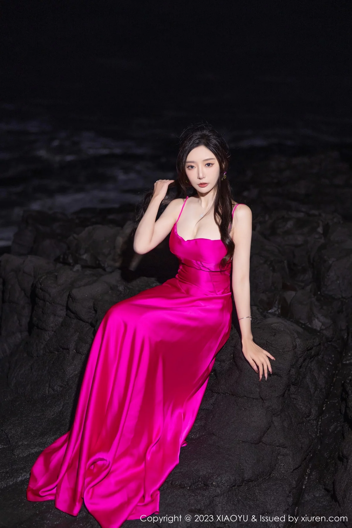 秀人集.com_[XiaoYu画语界]Vol.1174_女神王馨瑶yanni红色吊带连衣长裙+黑色蕾丝情趣服迷人诱惑写真84P