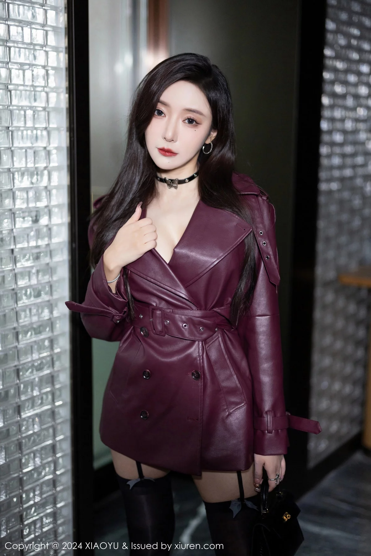 秀人集.com_[XiaoYu画语界]Vol.1177_女神王馨瑶yanni暗红皮衣露黑色蕾丝情趣服秀曼妙身姿诱惑写真83P