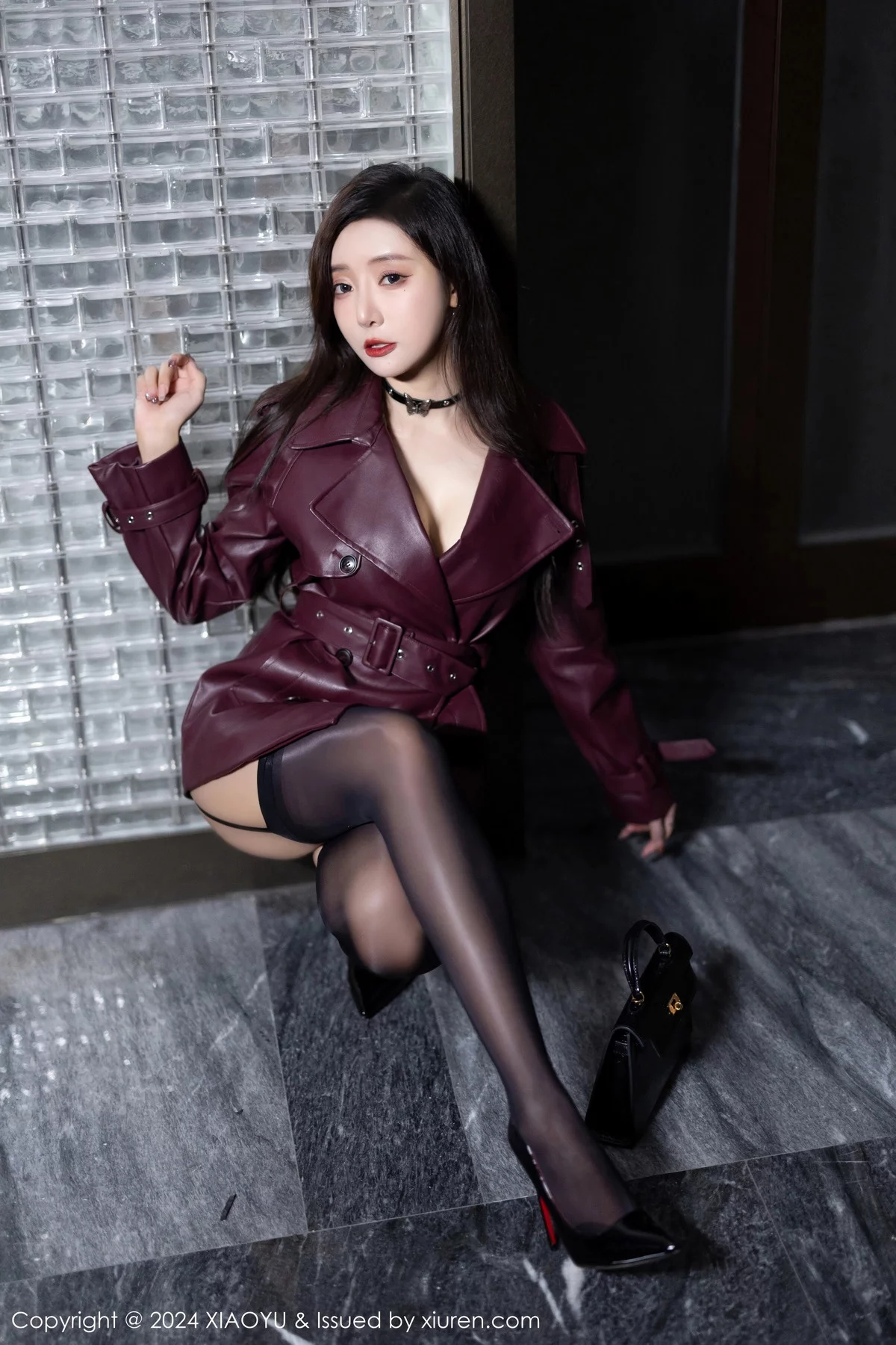 秀人集.com_[XiaoYu画语界]Vol.1177_女神王馨瑶yanni暗红皮衣露黑色蕾丝情趣服秀曼妙身姿诱惑写真83P