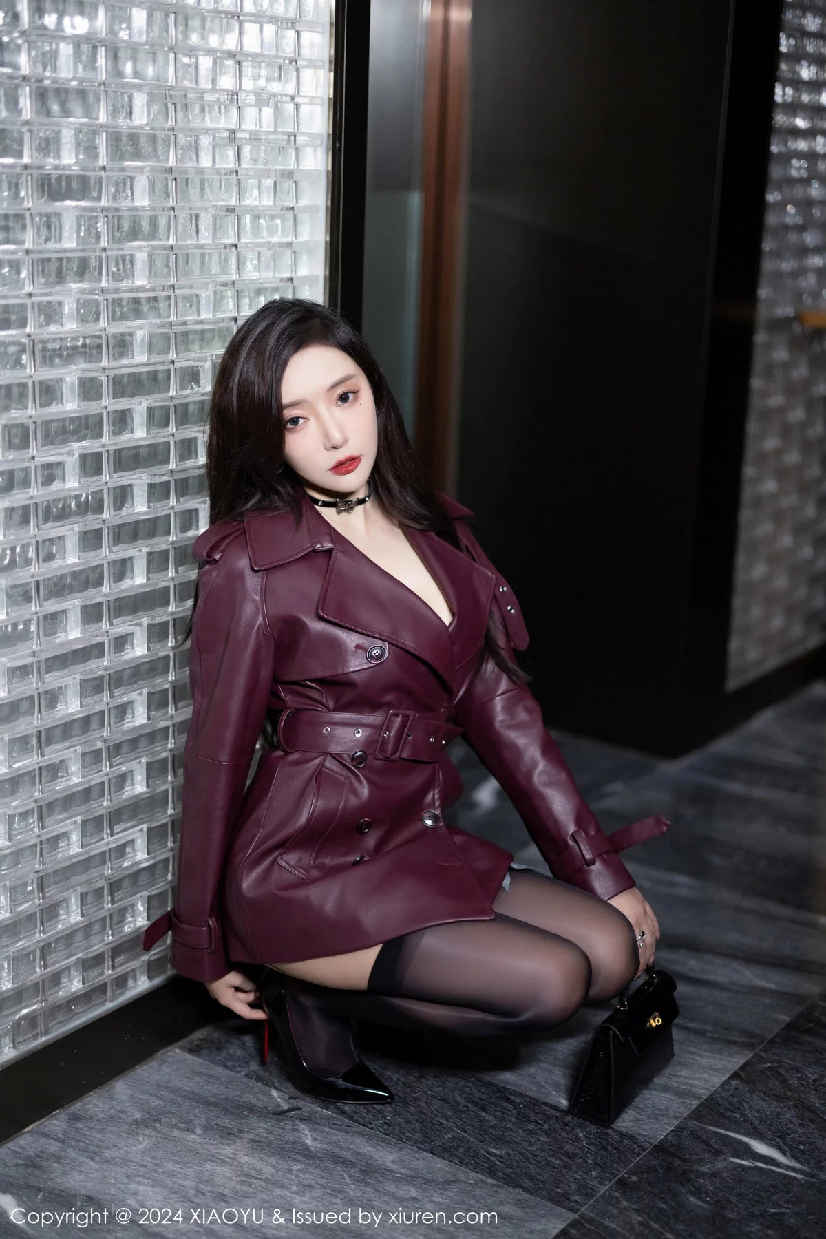 秀人集.com_[XiaoYu画语界]Vol.1177_女神王馨瑶yanni暗红皮衣露黑色蕾丝情趣服秀曼妙身姿诱惑写真83P