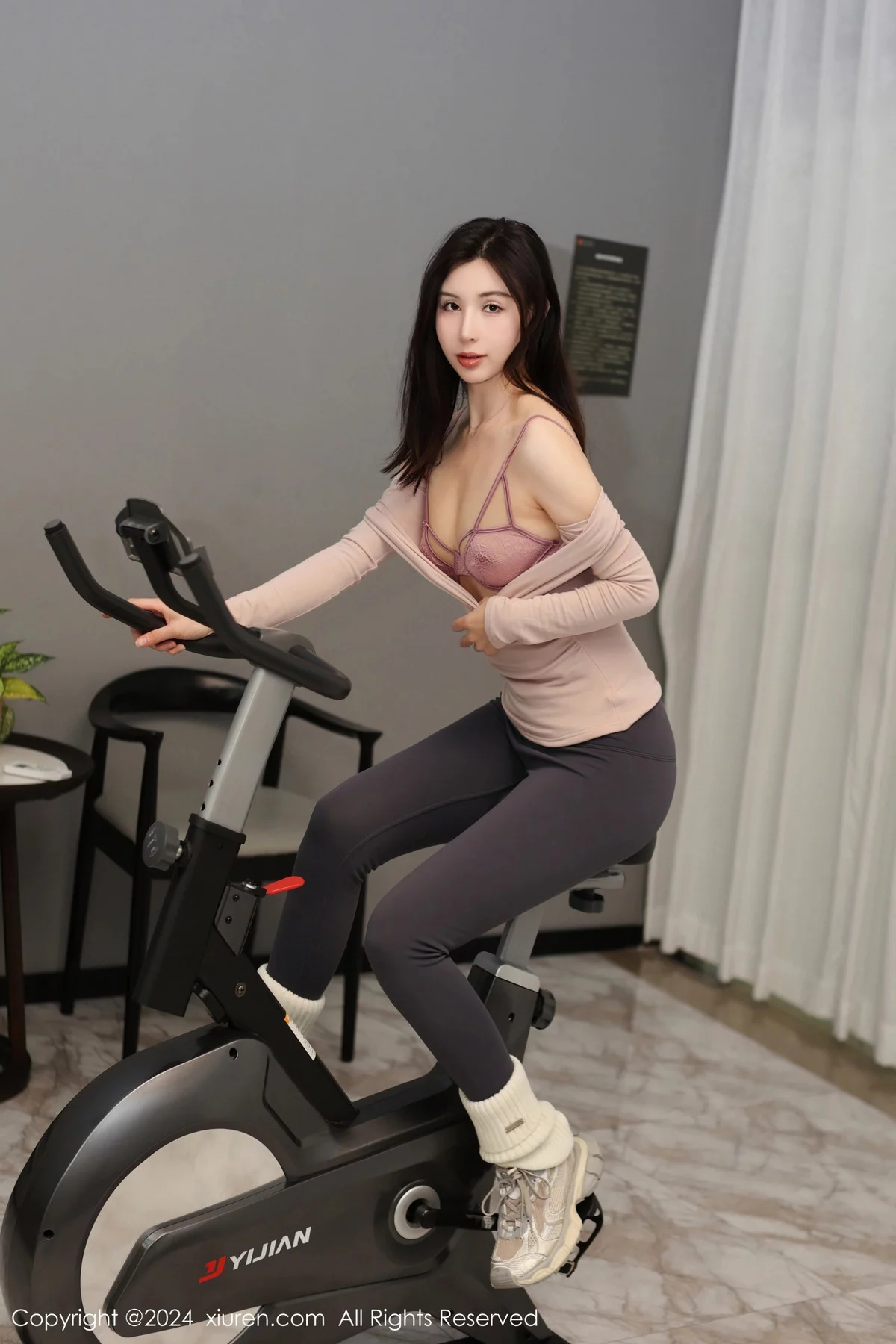 秀人集.com_[XiuRen秀人网]No.7909_模特曼柔性感运动服饰露粉色轻透蕾丝内衣秀曼妙身姿诱惑写真84P