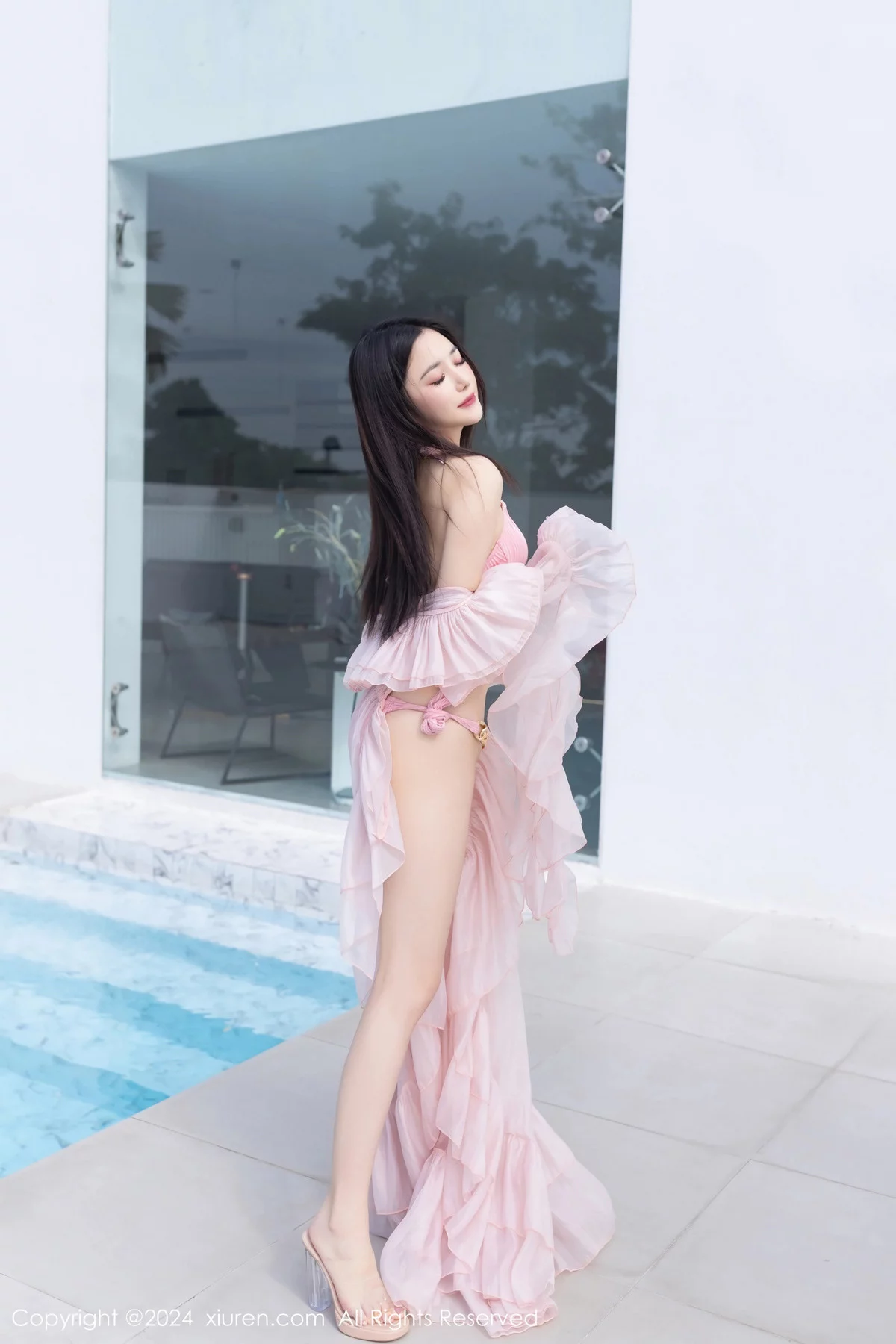 秀人集.com_[XiuRen秀人网]No.7920_模特鱼子酱Fish泳池边性感粉色比基尼服饰秀曼妙身姿诱惑写真81P