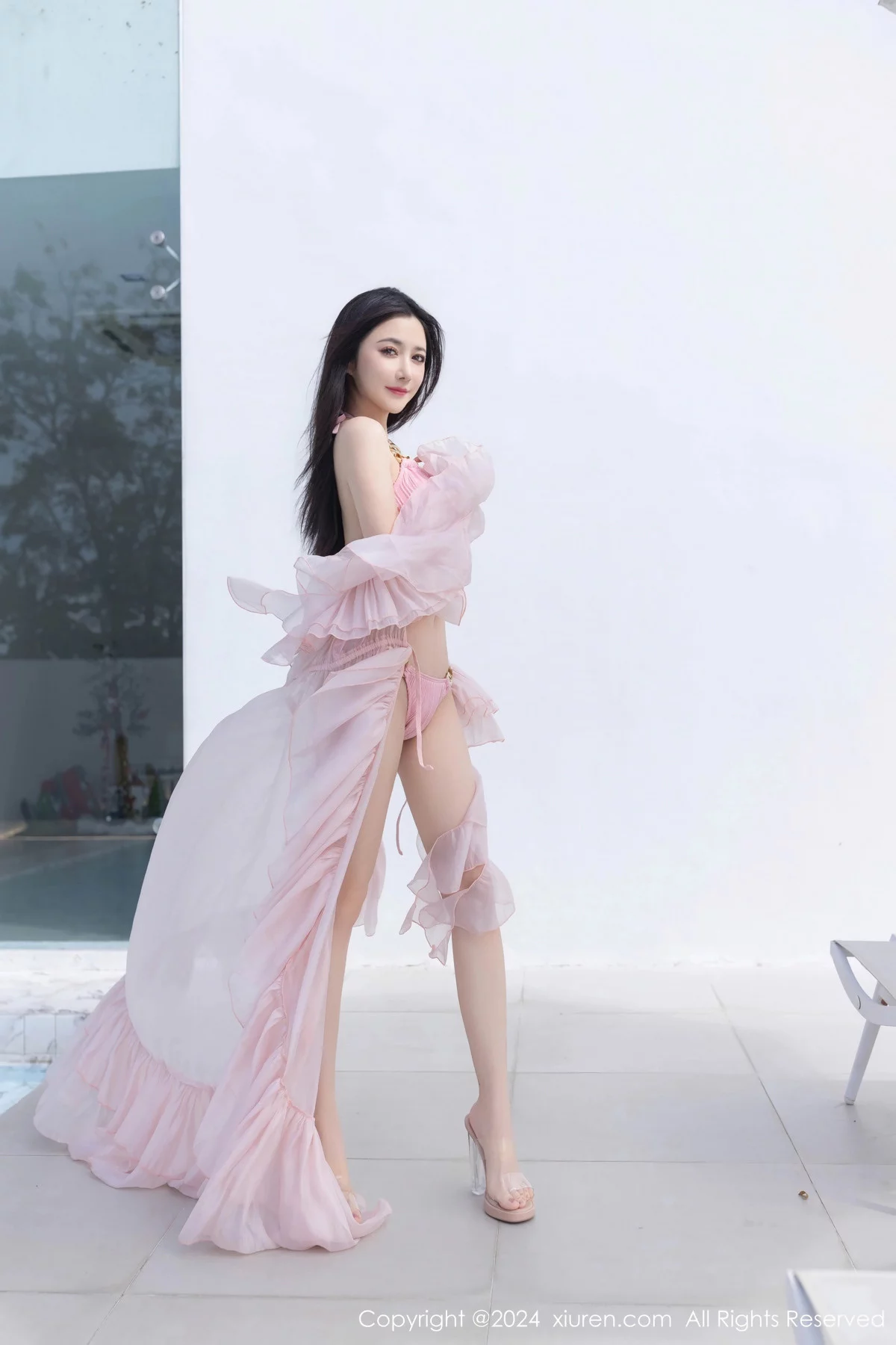 秀人集.com_[XiuRen秀人网]No.7920_模特鱼子酱Fish泳池边性感粉色比基尼服饰秀曼妙身姿诱惑写真81P