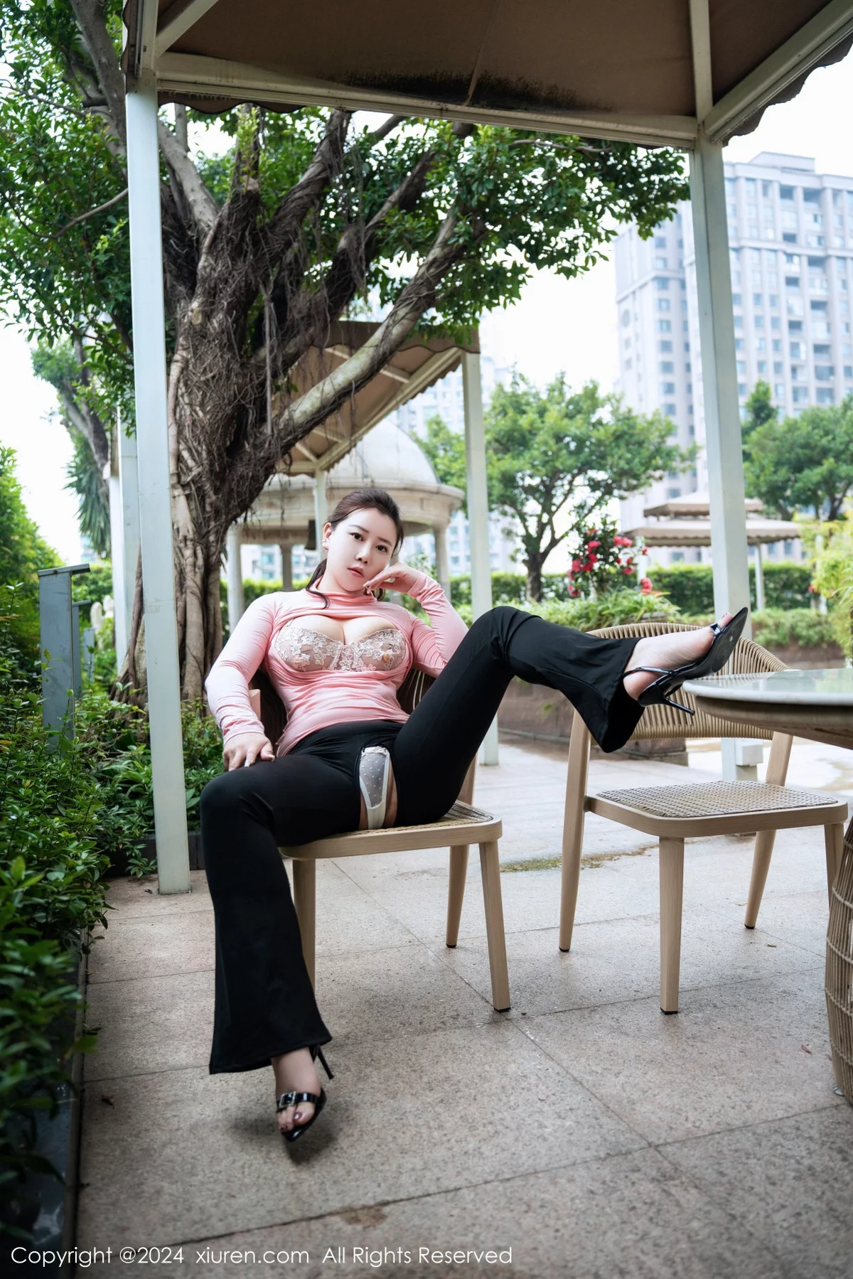 秀人集.com_[XiuRen秀人网]No.7943_模特王婉悠Queen性感粉色上衣配黑长裤秀丰腴惹火身材诱惑写真94P