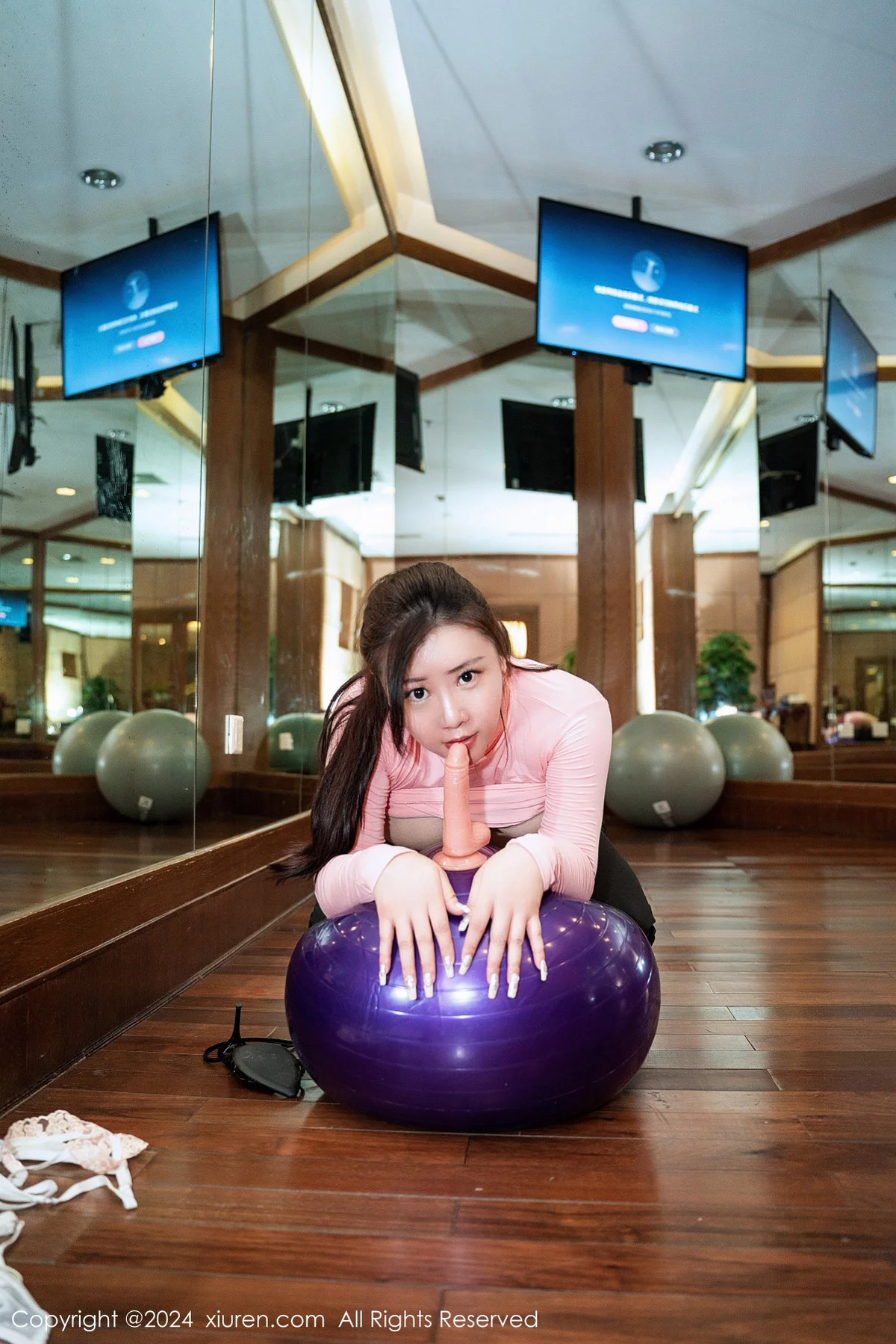 秀人集.com_[XiuRen秀人网]No.7943_模特王婉悠Queen性感粉色上衣配黑长裤秀丰腴惹火身材诱惑写真94P