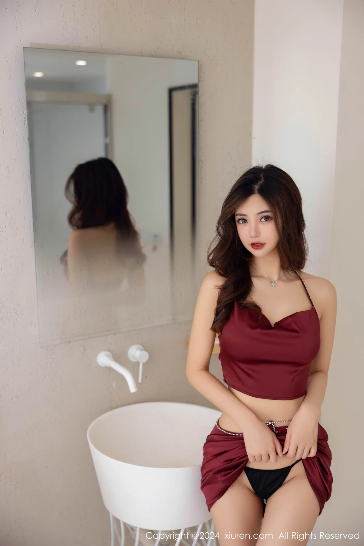 秀人集.com_[XiuRen秀人网]No.7951_女神绮里嘉ula私房浴室白色吊带长裙+红色吊带短裙迷人诱惑写真85P