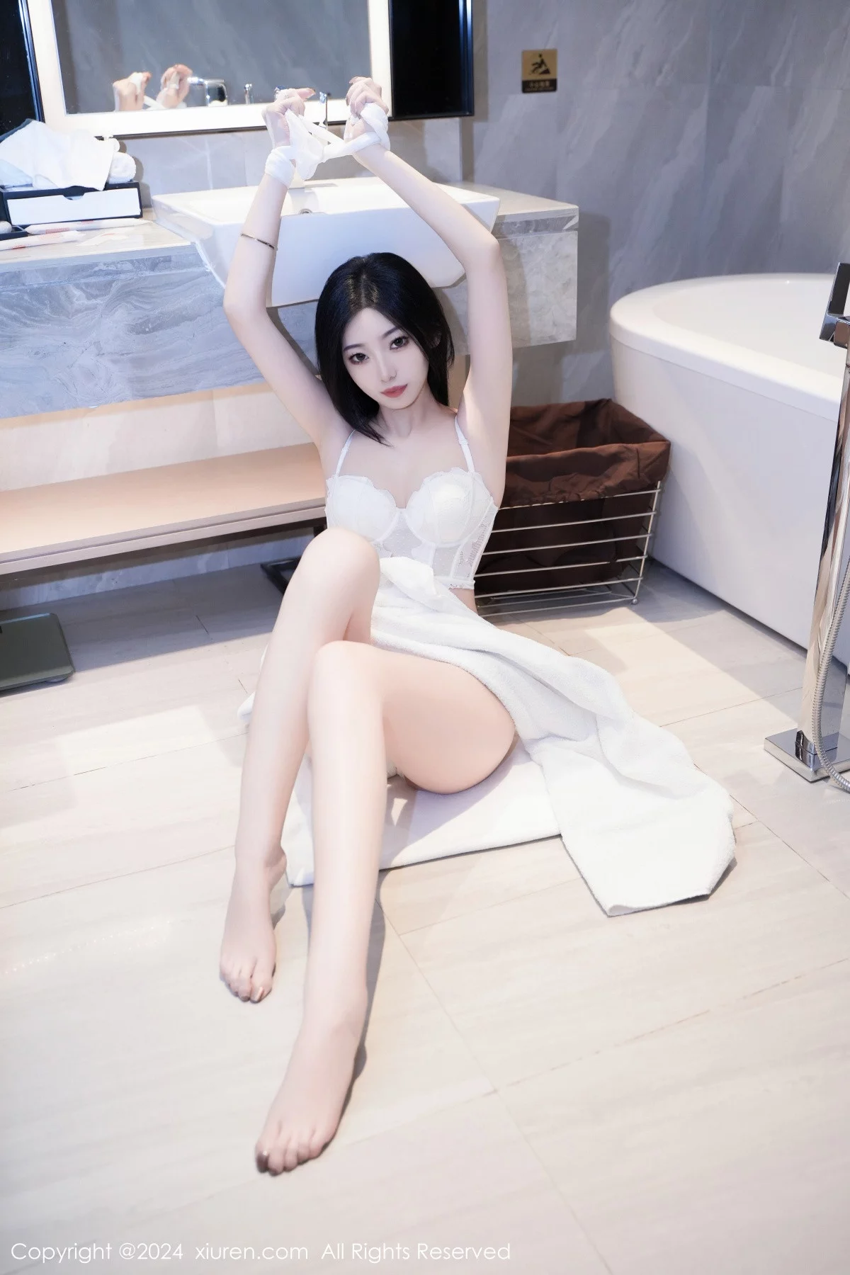 秀人集.com_[XiuRen秀人网]No.7960_模特安琪Yee白色睡袍露性感白色蕾丝情趣内衣秀丰腴身材诱惑写真64P