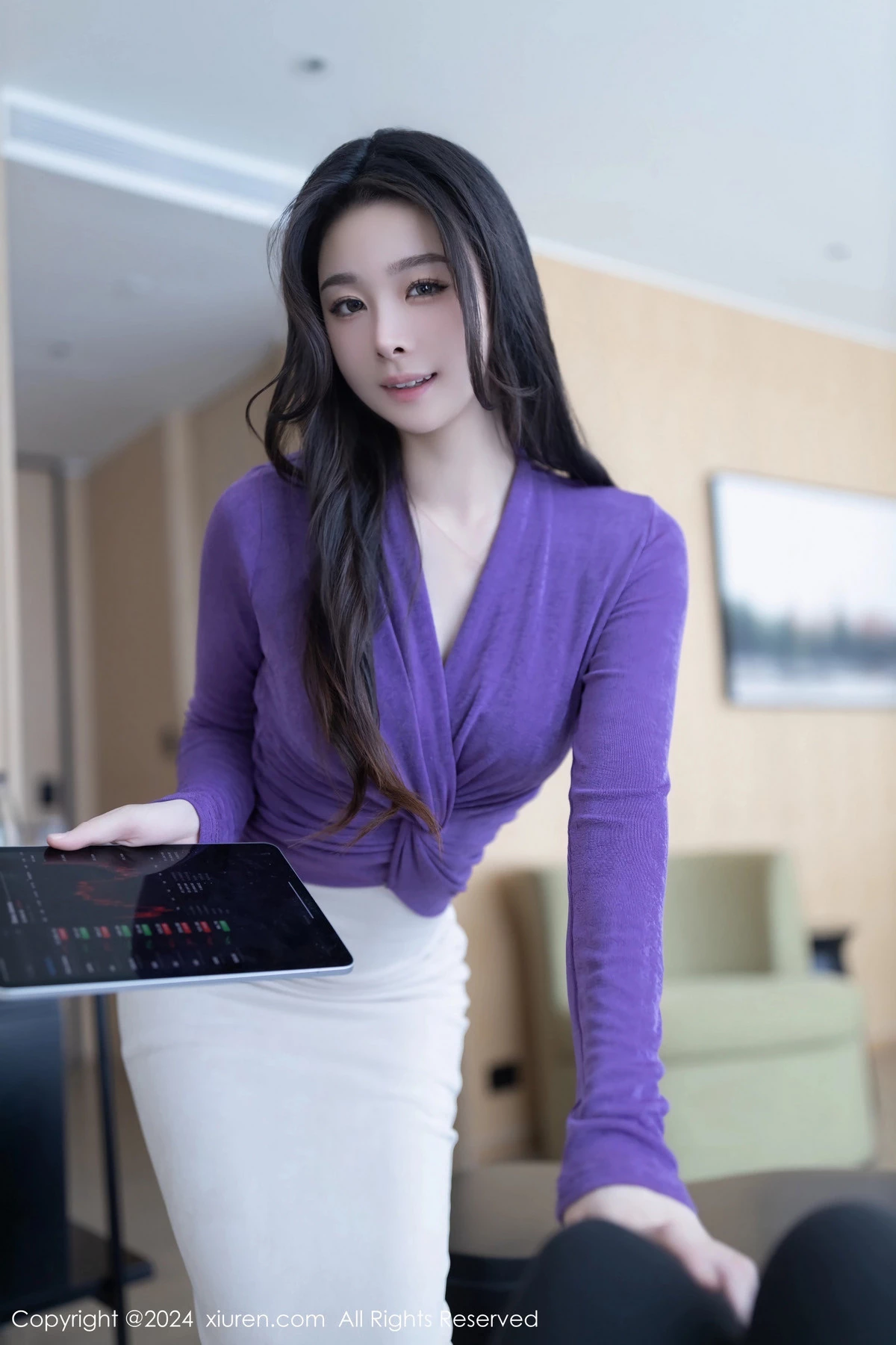 秀人集.com_[XiuRen秀人网]No.7982_模特小逗逗经理角色扮演性感轻透花纹内衣秀曼妙身姿诱惑写真80P