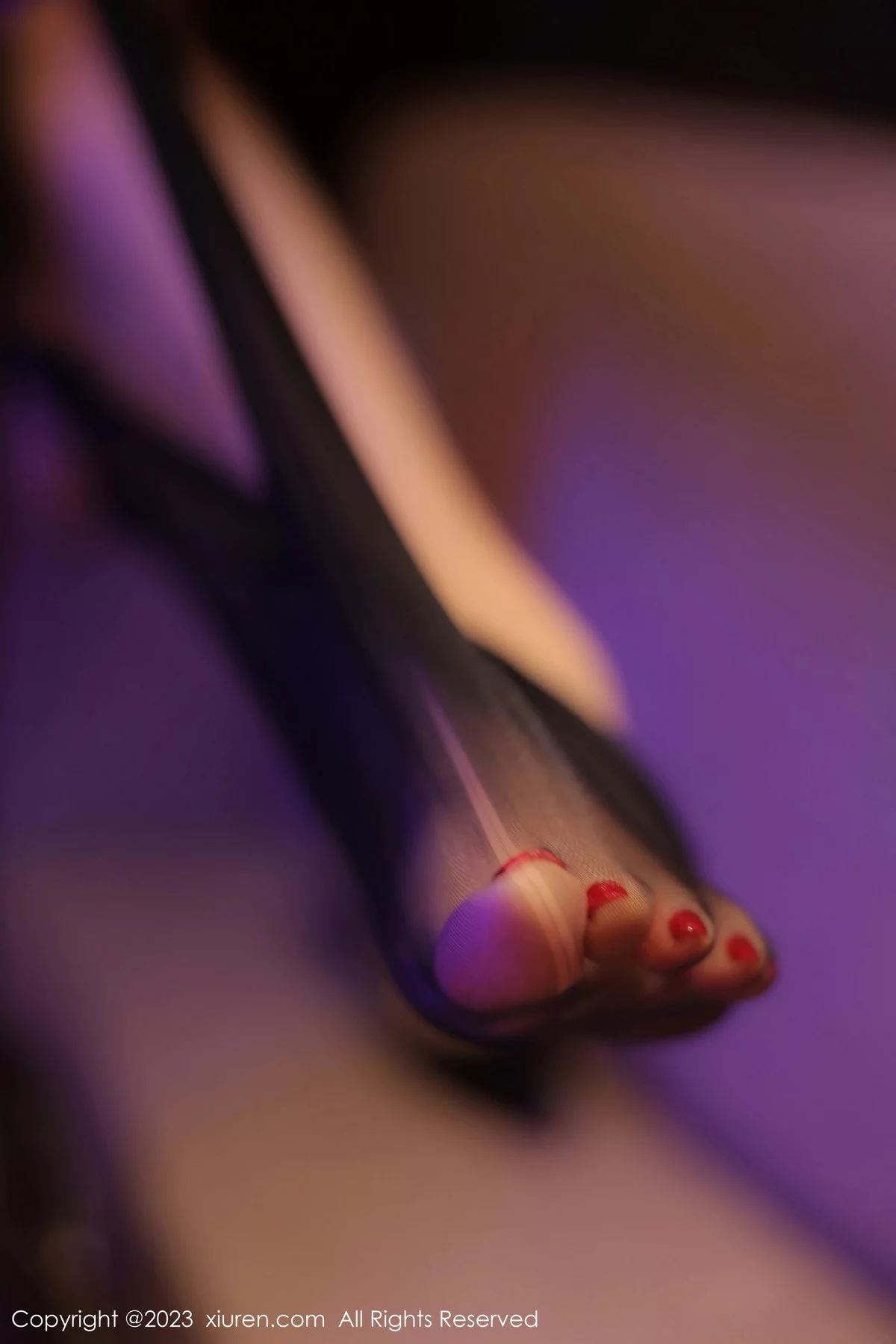 秀人集.com_[XiuRen秀人网]No.7848_模特田冰冰私房半脱性感黑色情趣服饰露豪乳遮点极致诱惑写真55P