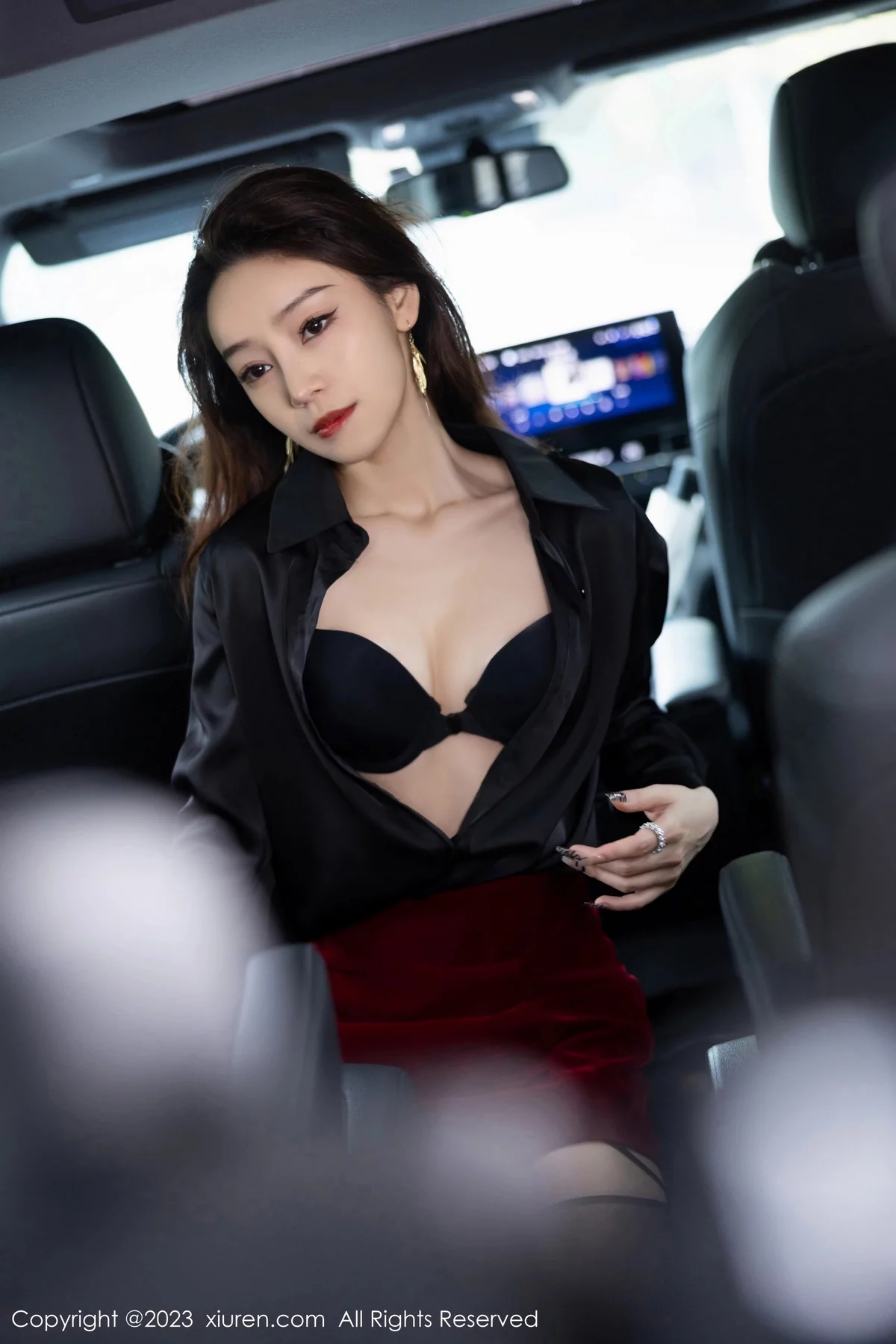 秀人集.com_[XiuRen秀人网]No.7867_模特苏曼兮黑色上衣露性感黑色内衣配黑丝吊袜秀翘臀诱惑写真83P