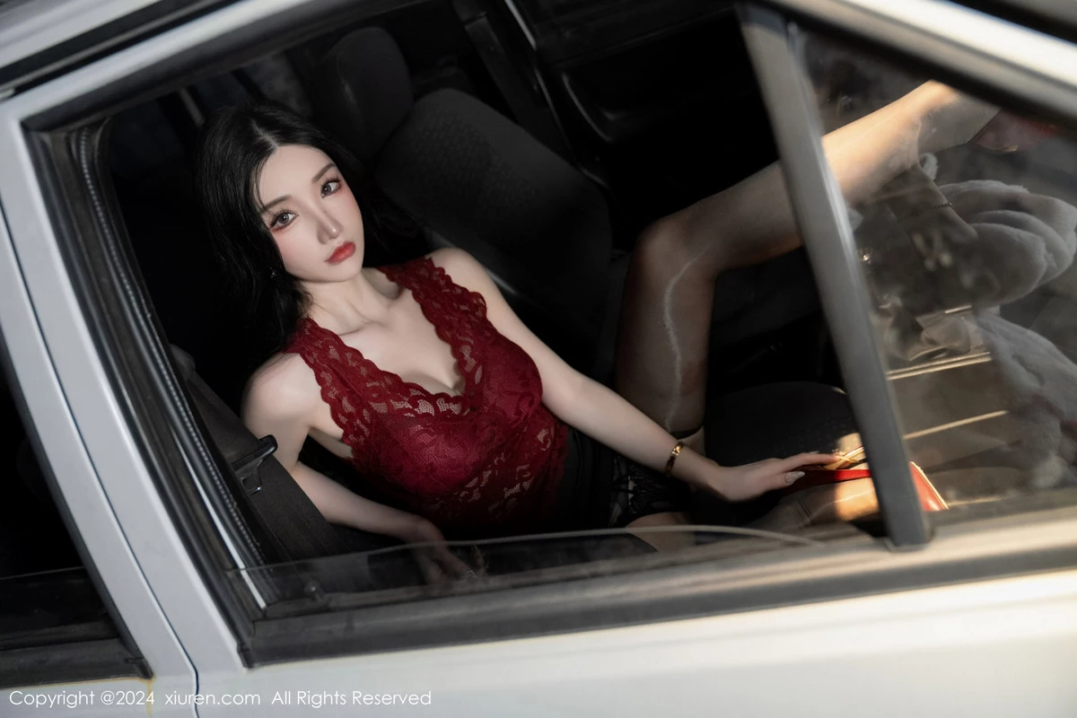 秀人集.com_[XiuRen秀人网]No.7993_女神周于希Sally红色上衣配黑短裙露闪亮开档黑丝撩人诱惑写真83P