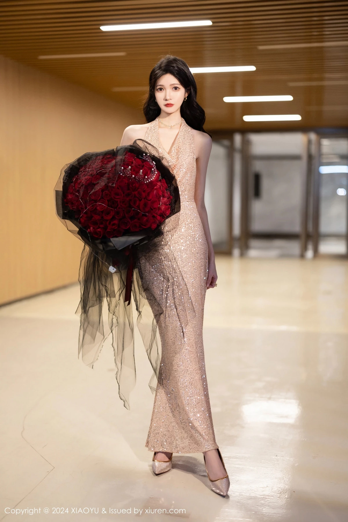 秀人集.com_[XiaoYu画语界]Vol.1195_模特程程程银色连衣长裙+黑色轻透情趣服饰秀曼妙身姿诱惑写真91P