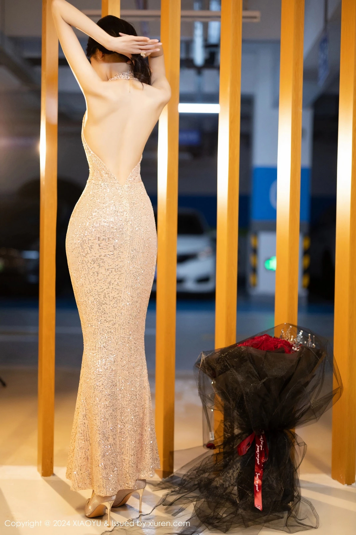 秀人集.com_[XiaoYu画语界]Vol.1195_模特程程程银色连衣长裙+黑色轻透情趣服饰秀曼妙身姿诱惑写真91P