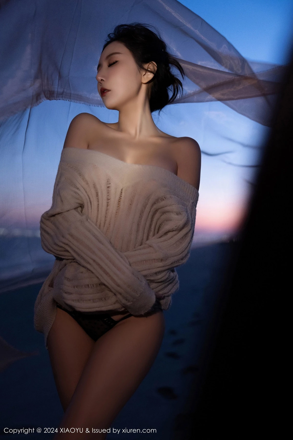 秀人集.com_[XiaoYu画语界]Vol.1200_女神王馨瑶yanni性感黑色情趣内衣配黑丝袜秀完美身材诱惑写真90P