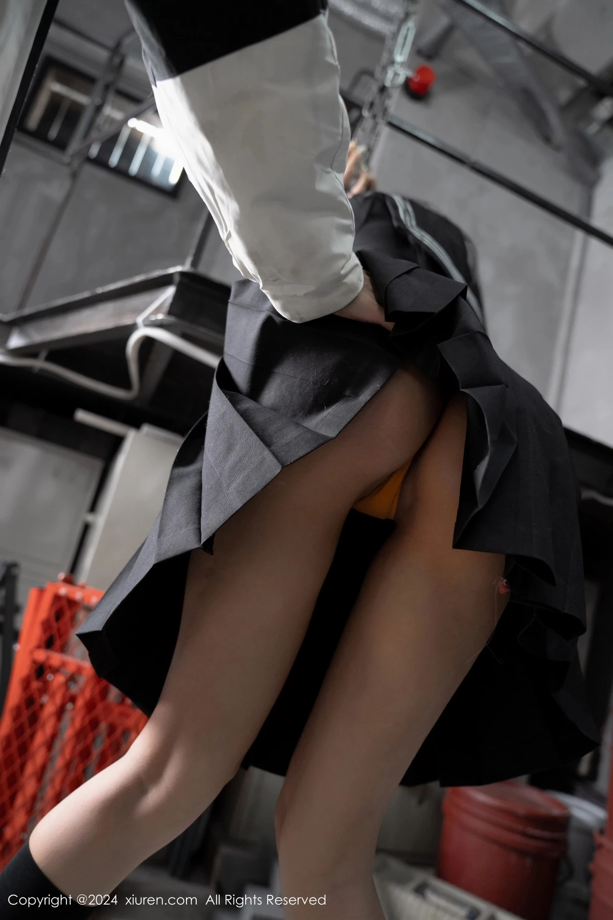 秀人集.com_[XiuRen秀人网]No.8080_女神杨晨晨Yome性感黑色制服露黄色内衣秀丰腴身材完美诱惑写真90P