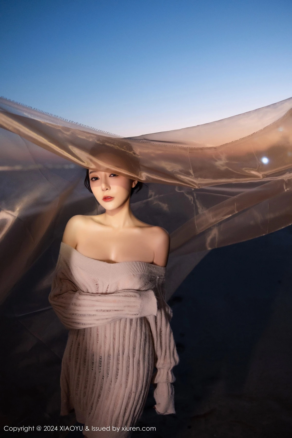 秀人集.com_[XiaoYu画语界]Vol.1200_女神王馨瑶yanni性感黑色情趣内衣配黑丝袜秀完美身材诱惑写真90P