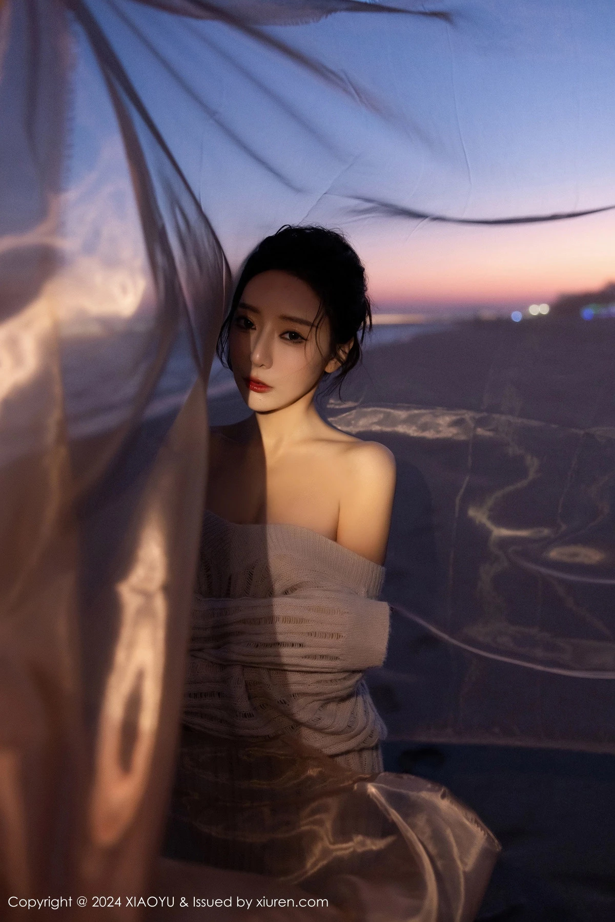 秀人集.com_[XiaoYu画语界]Vol.1200_女神王馨瑶yanni性感黑色情趣内衣配黑丝袜秀完美身材诱惑写真90P