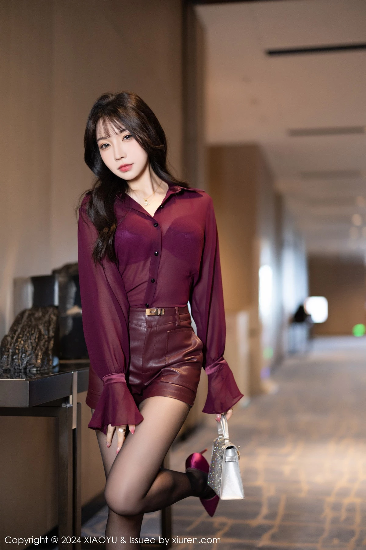 秀人集.com_[XiaoYu画语界]Vol.1190_女神徐莉芝Booty紫红轻透上衣+性感紫红内衣秀曼妙身姿诱惑写真84P