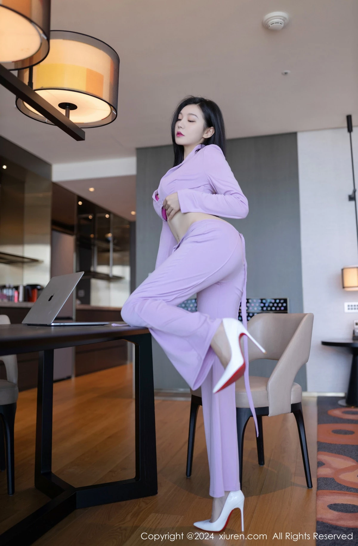 秀人集.com_[XiuRen秀人网]No.8006_模特安然anran性感淡粉套装露紫红色内衣配白丝袜完美诱惑写真80P