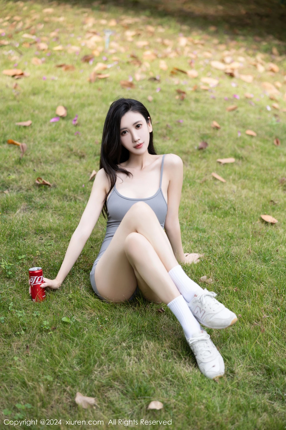 秀人集.com_[XiuRen秀人网]No.8005_模特章芃芃车内+浴室性感灰色连体吊带秀曼妙身姿撩人诱惑写真83P