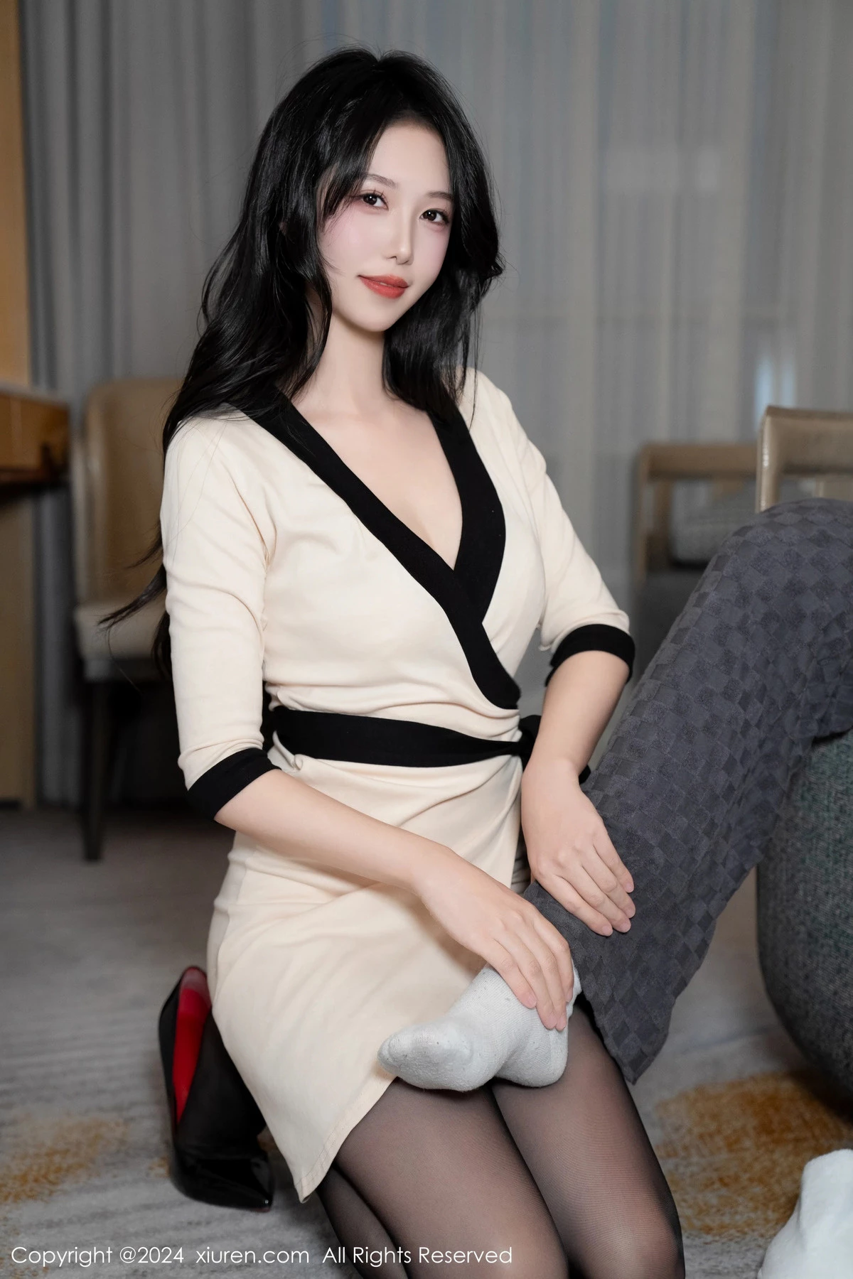 秀人集.com_[XiuRen秀人网]No.8019_模特利世技师情节性感白色蕾丝内衣配黑丝袜秀曼妙身姿诱惑写真82P