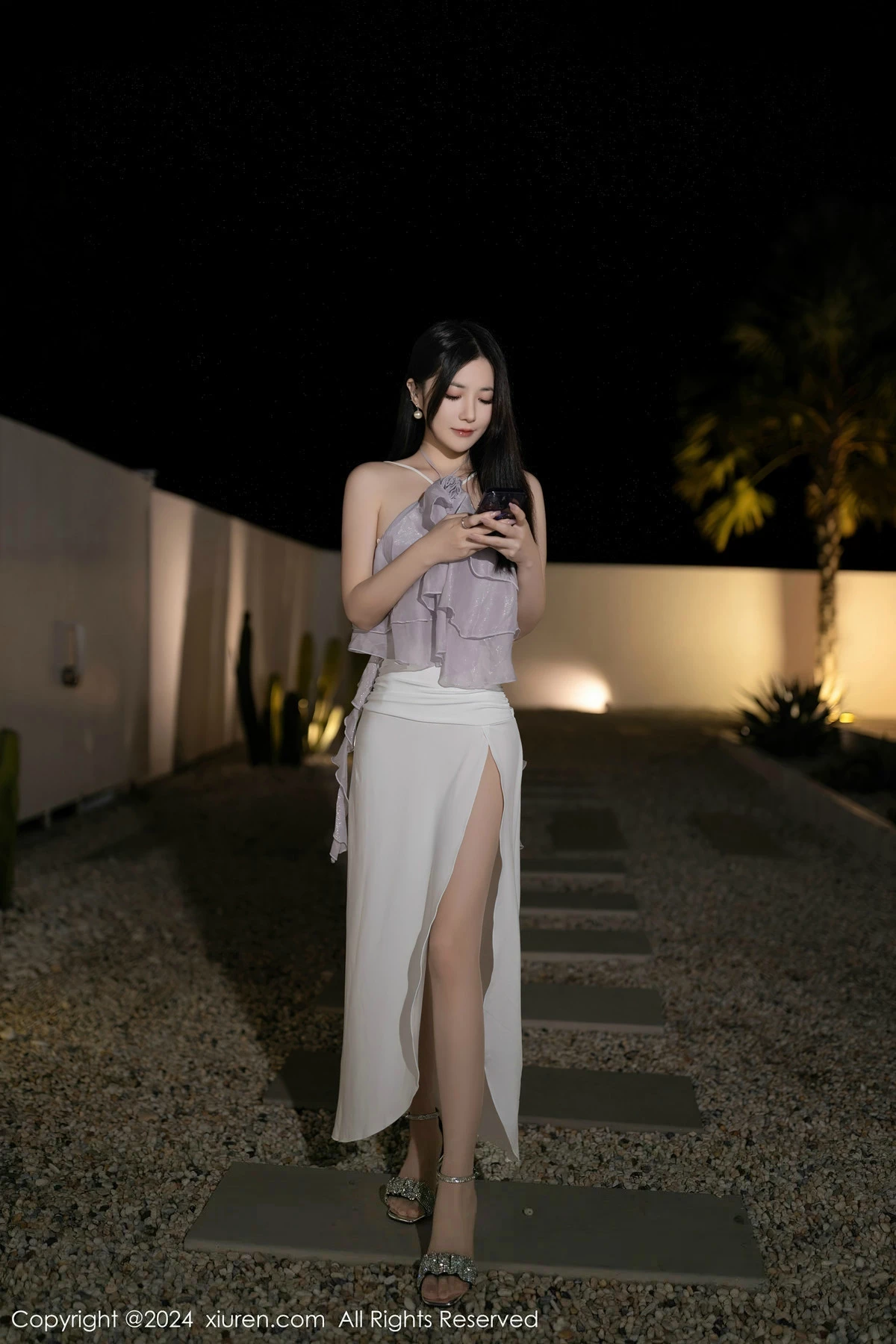 秀人集.com_[XiuRen秀人网]No.8026_模特鱼子酱Fish性感紫灰色上衣露轻透内衣配超薄肉丝诱惑写真80P