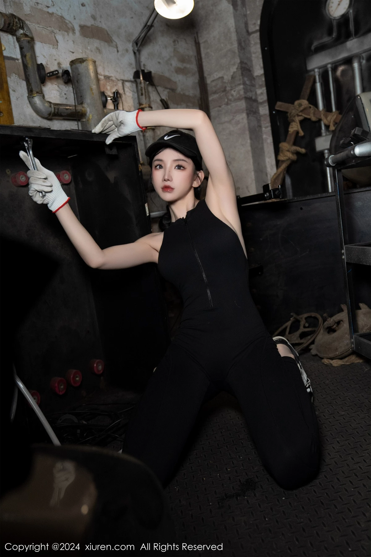 秀人集.com_[XiuRen秀人网]No.8027_女神周于希Sally剧情主题脱性感黑色连体服饰秀惹火身材诱惑写真99P