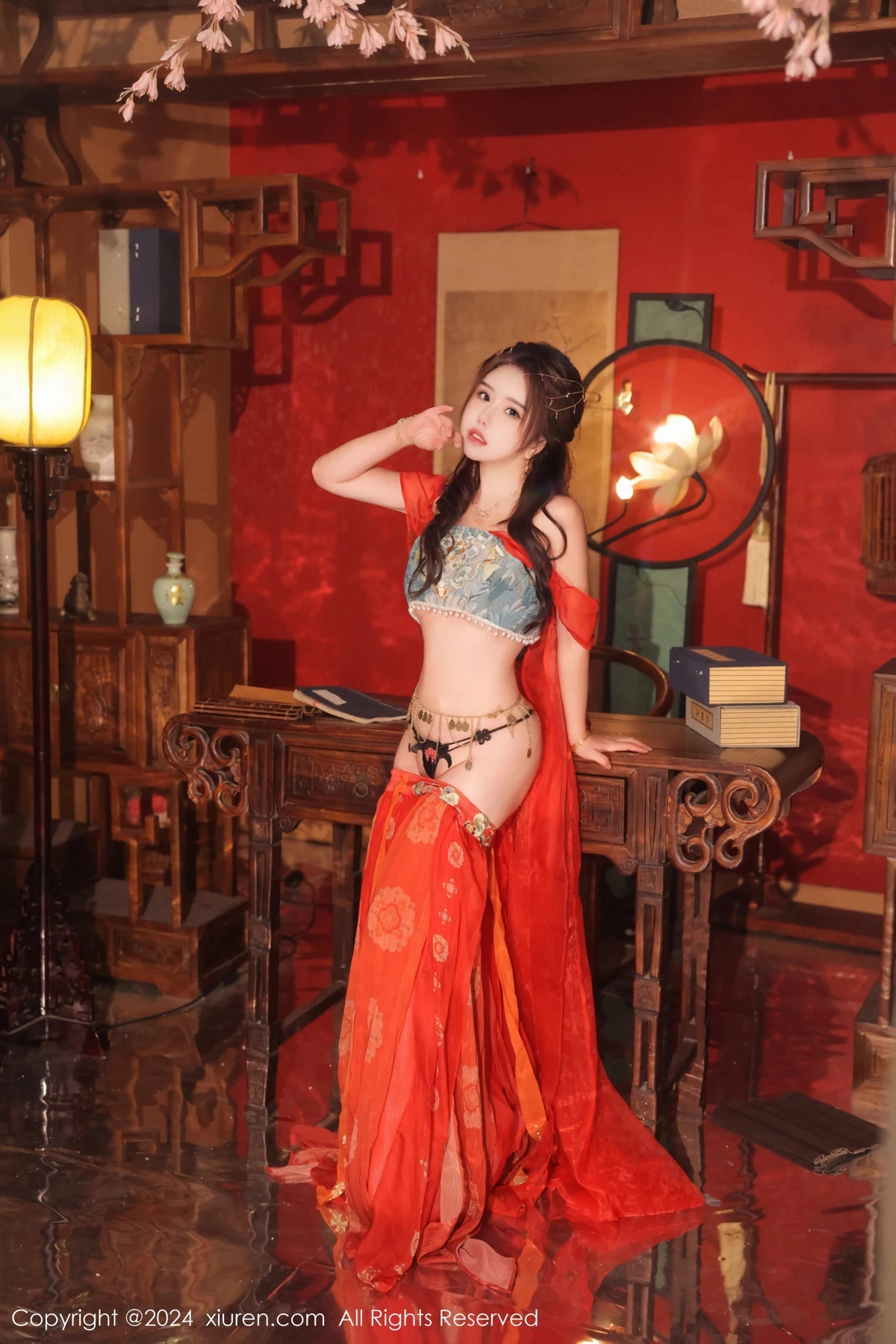 秀人集.com_[XiuRen秀人网]No.8146_模特小薯条nienie性感红色古装服饰配白丝袜秀完美身材诱惑写真82P