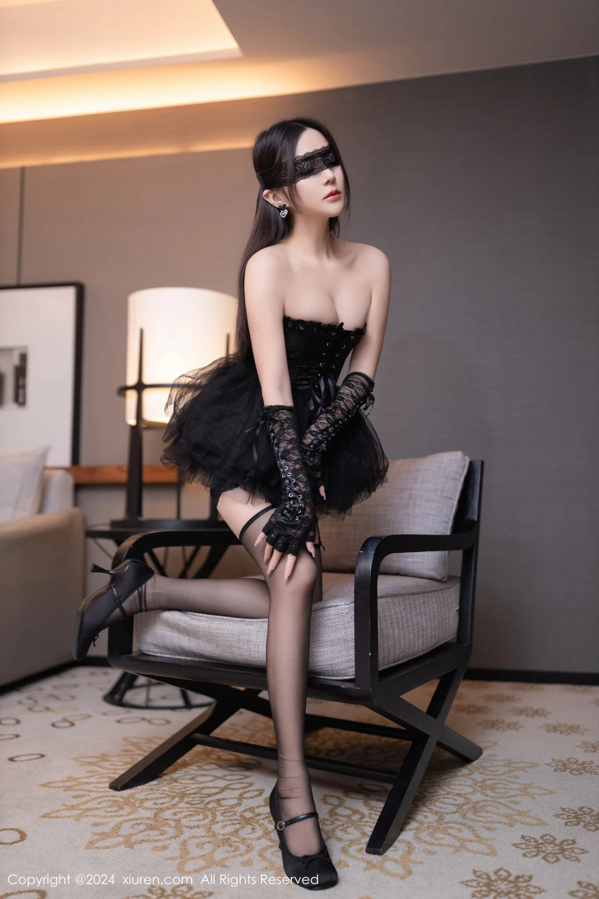 秀人集.com_[XiuRen秀人网]No.8166_模特鱼子酱Fish性感黑色轻透长裙露黑色内衣配黑丝吊袜魅惑写真79P