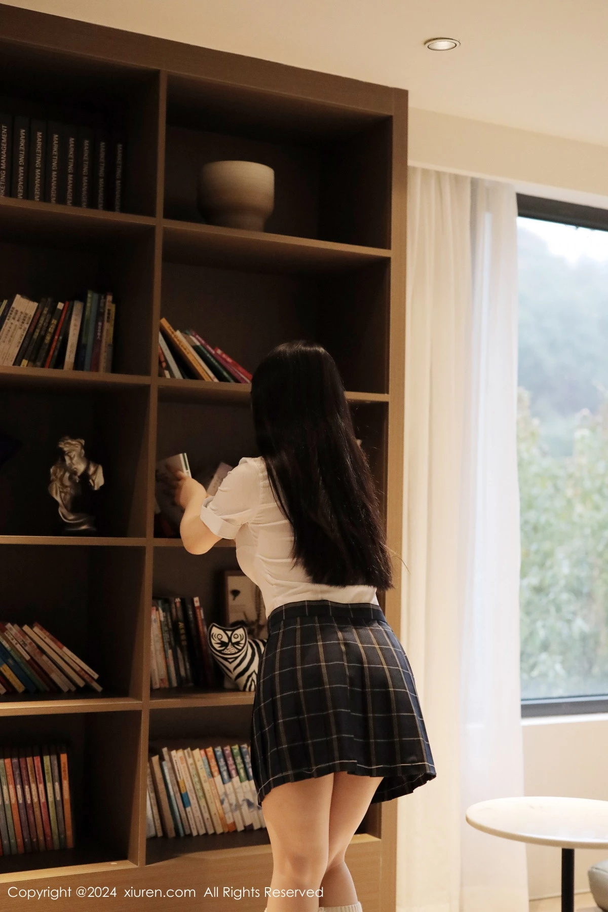 秀人集.com_[XiuRen秀人网]No.8173_模特陈小花性感白衬衫配黑色格子短裙秀曼妙身姿迷人诱惑写真83P