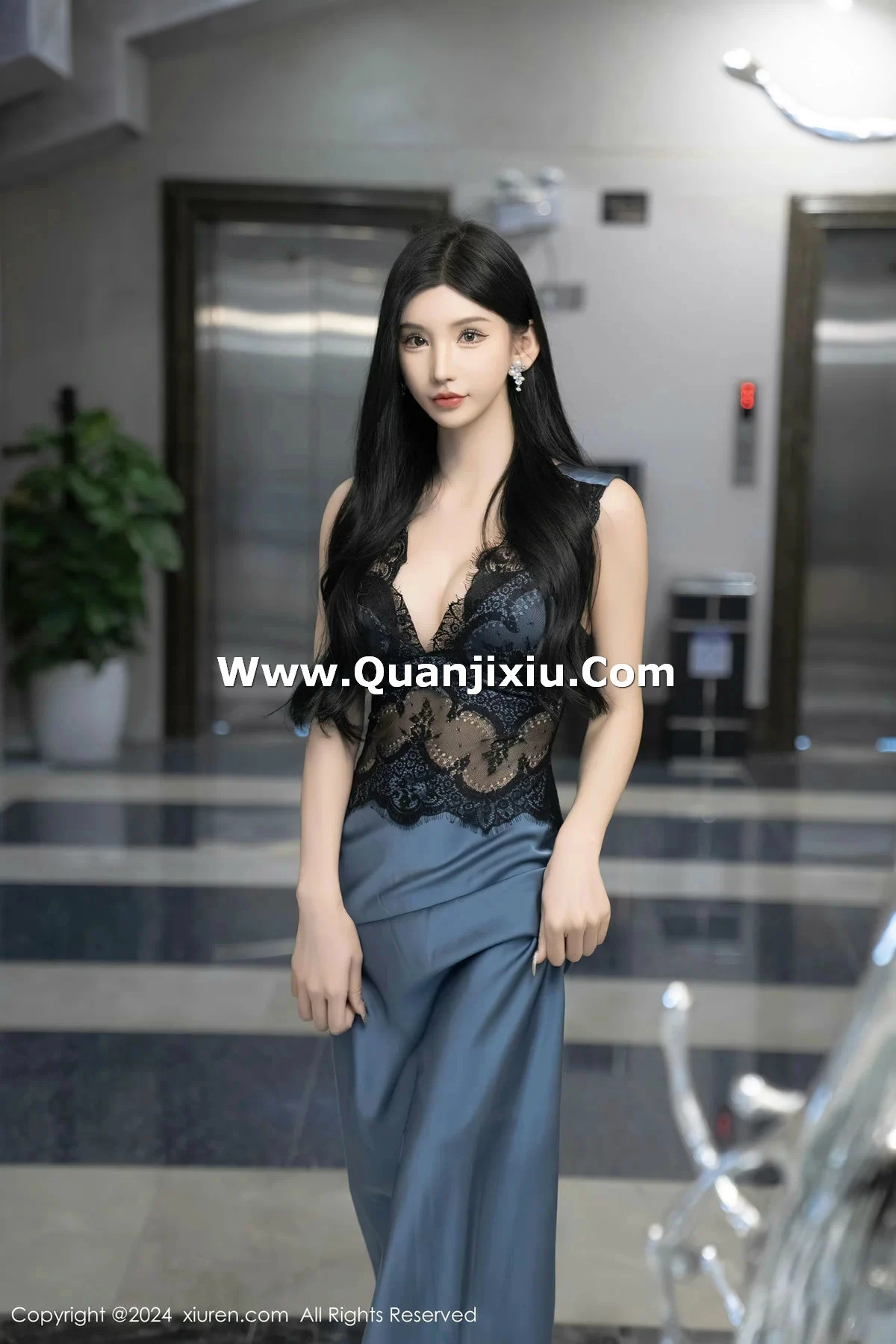 秀人集.com_[XiuRen秀人网]No.8242_女神周于希Sally性感蕾丝长裙+黑色薄纱连体衣秀完美身材诱惑写真115P