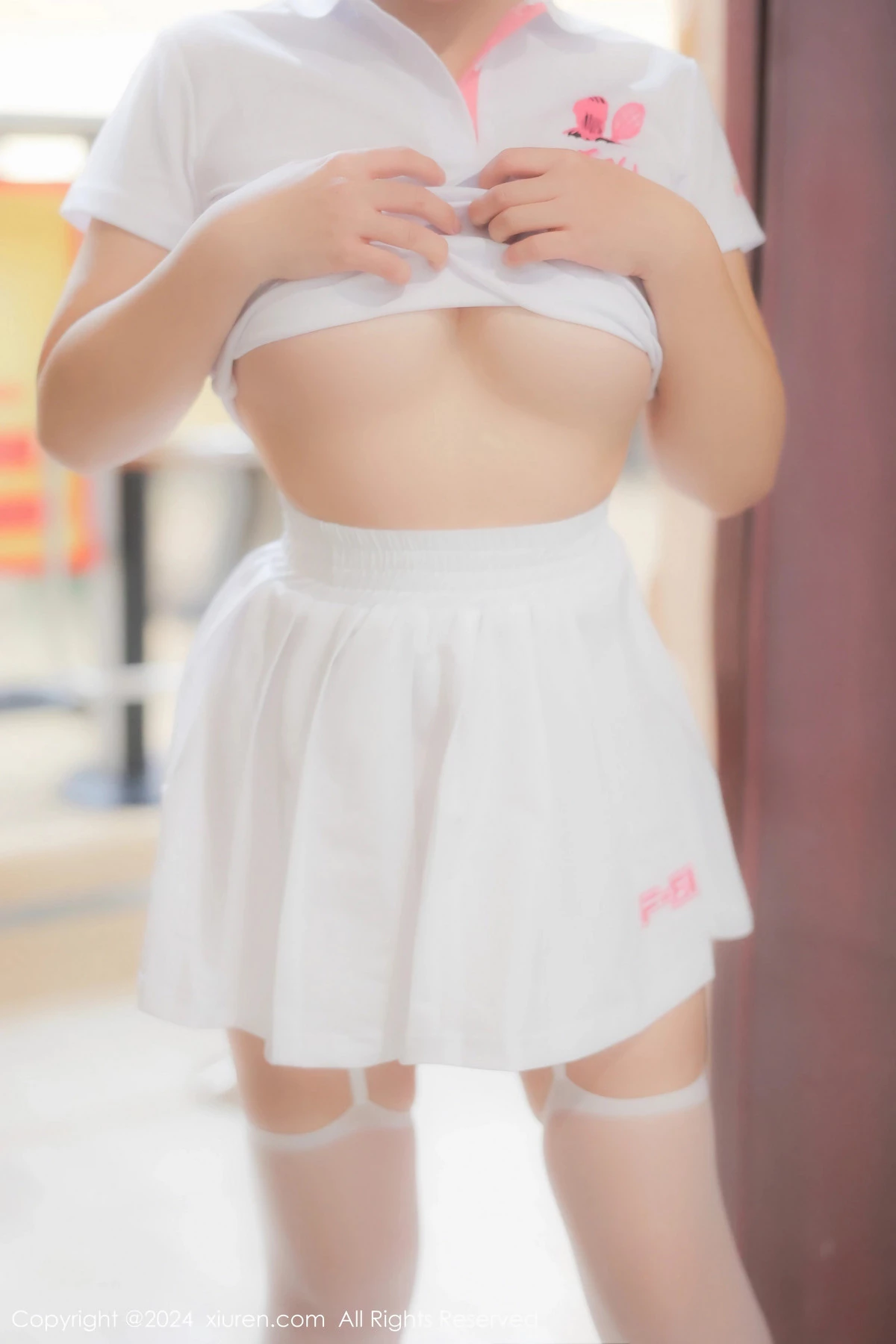 秀人集.com_[XiuRen秀人网]No.8118_模特小薯条nienie球馆场景性感运动短裙套装秀丰腴身材诱惑写真80P