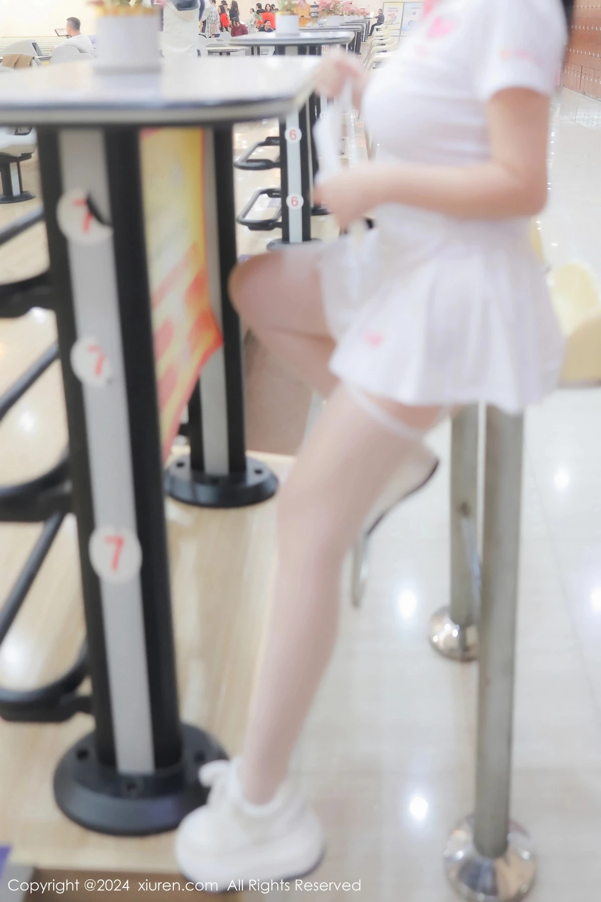 秀人集.com_[XiuRen秀人网]No.8118_模特小薯条nienie球馆场景性感运动短裙套装秀丰腴身材诱惑写真80P