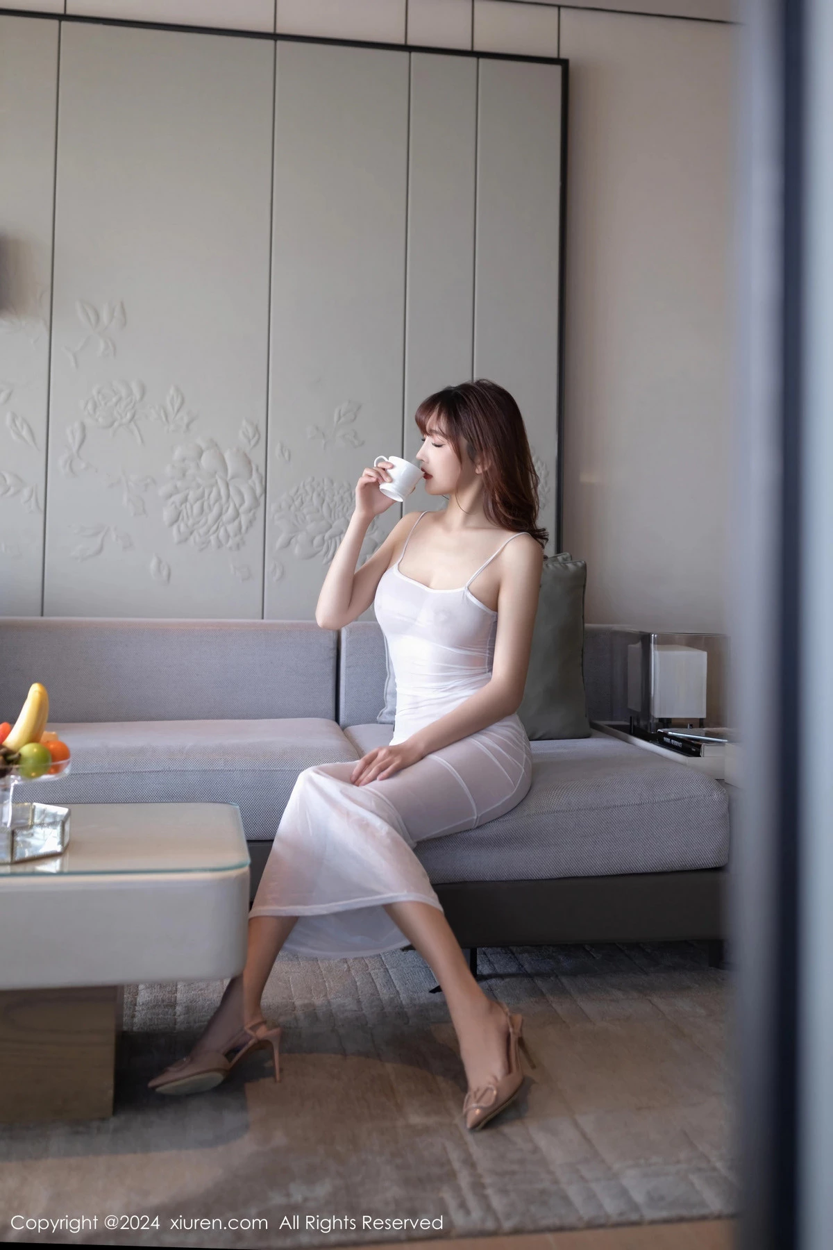 秀人集.com_[XiuRen秀人网]No.8131_模特陆萱萱性感白色轻透吊带长裙真空秀惹火身材极致诱惑写真80P