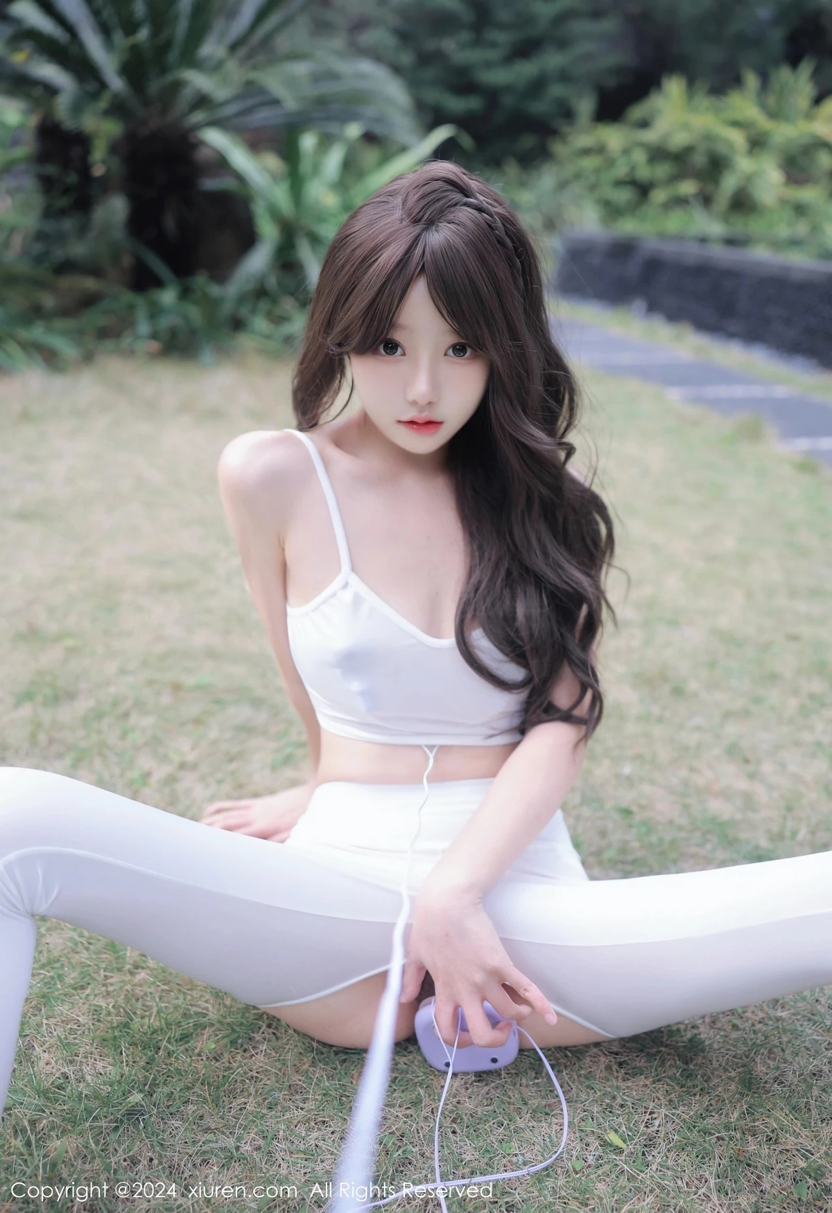 秀人集.com_[XiuRen秀人网]No.8132_模特桃妖夭户外白色内衣配性感白色露臀裤秀曼妙身姿诱惑写真78P