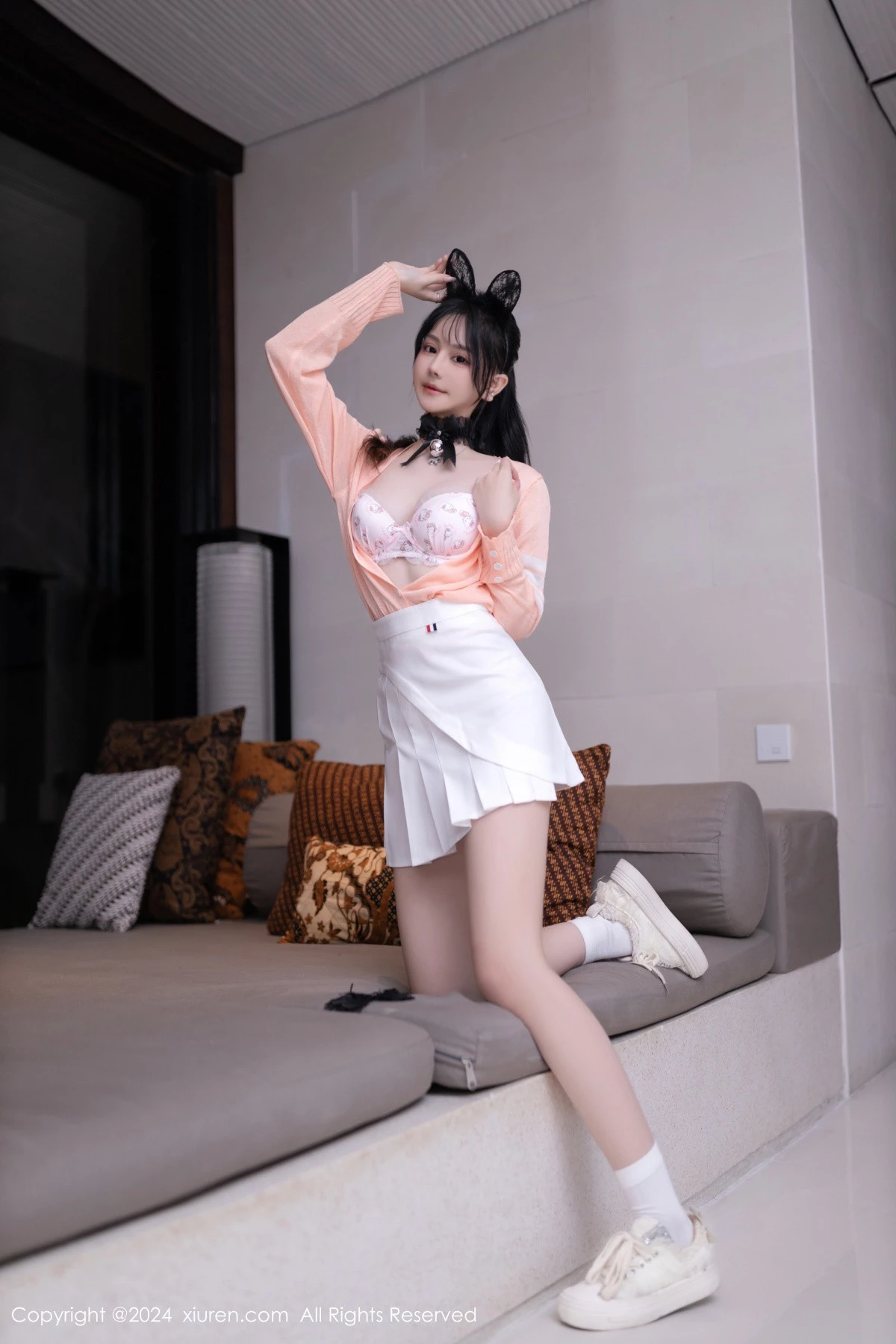 秀人集.com_[XiuRen秀人网]No.8138_模特幼幼粉色上衣配白短裙露性感浅花色内衣秀曼妙身姿诱惑写真80P