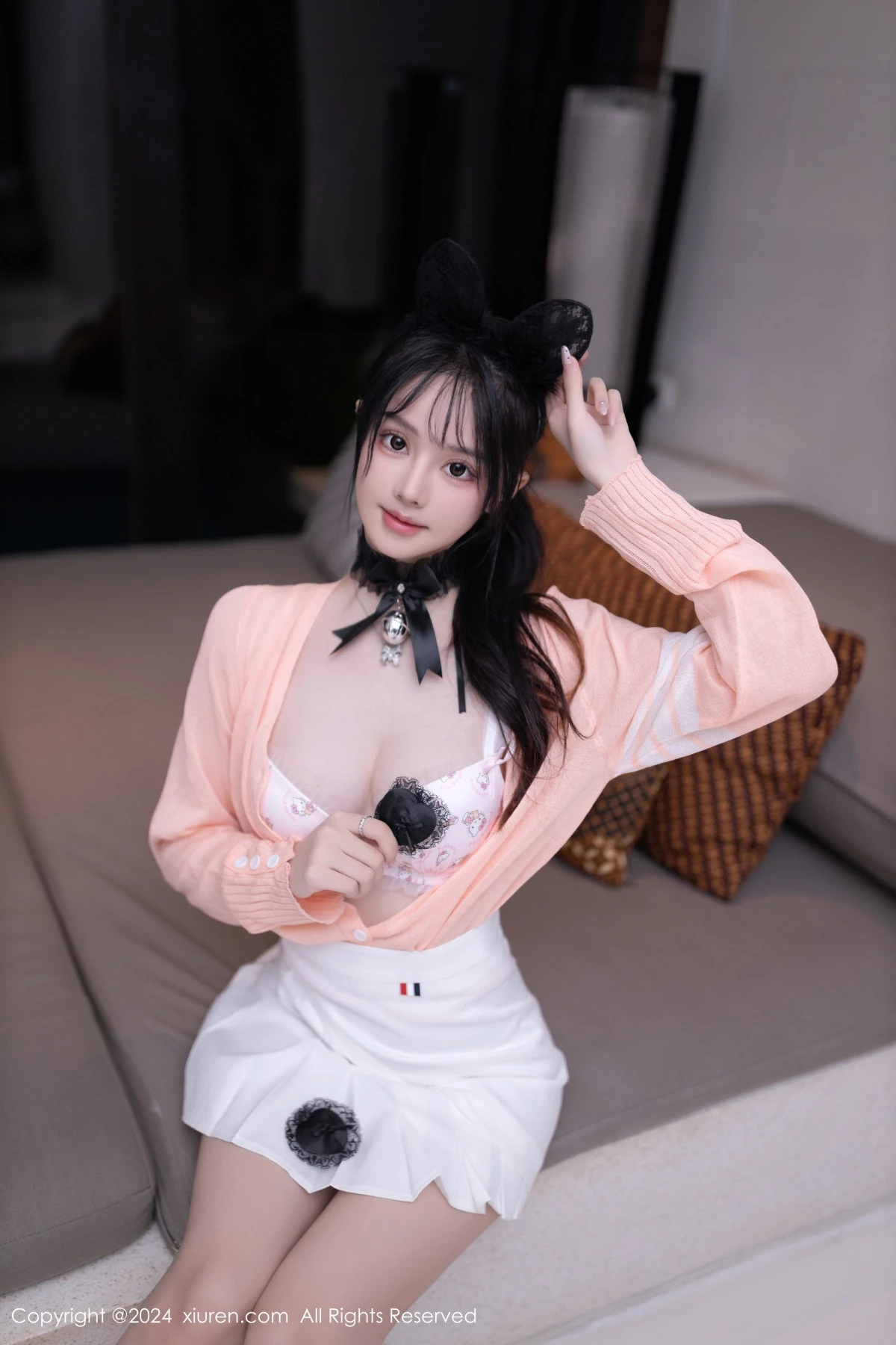 秀人集.com_[XiuRen秀人网]No.8138_模特幼幼粉色上衣配白短裙露性感浅花色内衣秀曼妙身姿诱惑写真80P