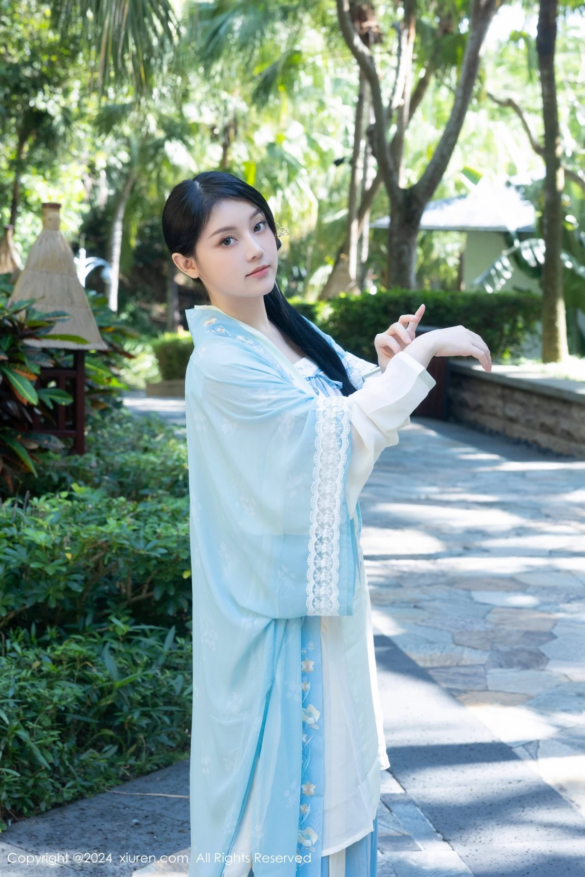 秀人集.com_[XiuRen秀人网]No.8137_模特合集女神豆瓣酱性感姐妹花私房情趣古典服饰完美诱惑写真84P